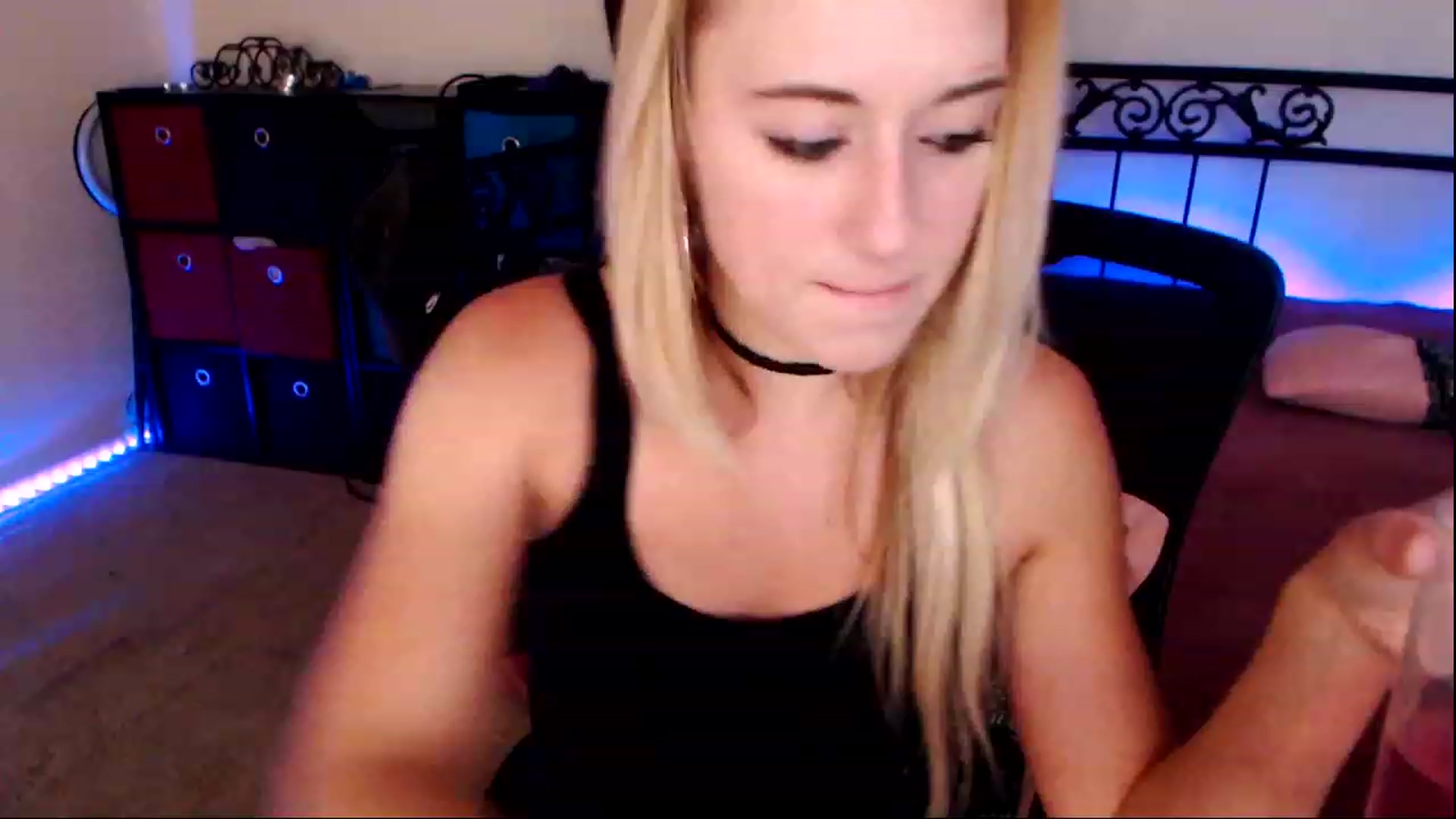 Gallery image thumbnail from SouthernSkye's myfreecams stream on, 05/09/2023, 05:10 image 10 of 20