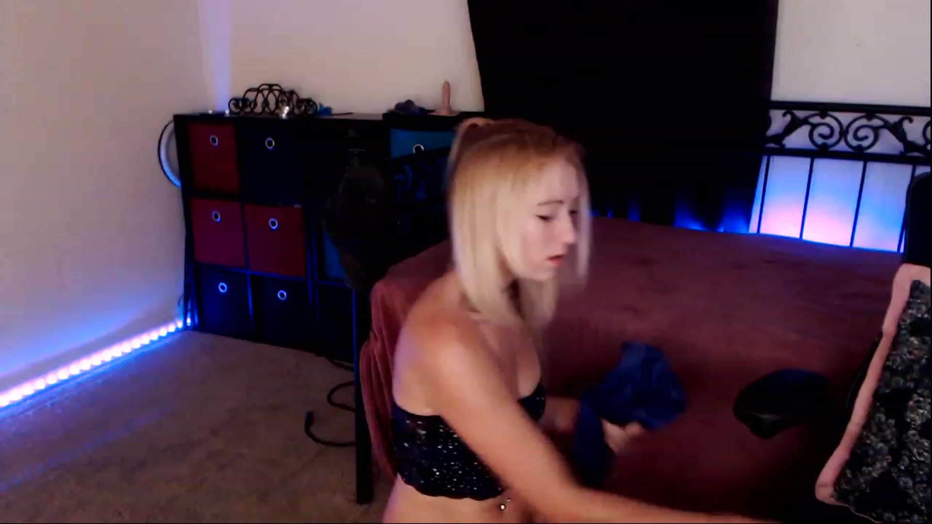 Gallery image thumbnail from SouthernSkye's myfreecams stream on, 05/11/2023, 06:07 image 12 of 20