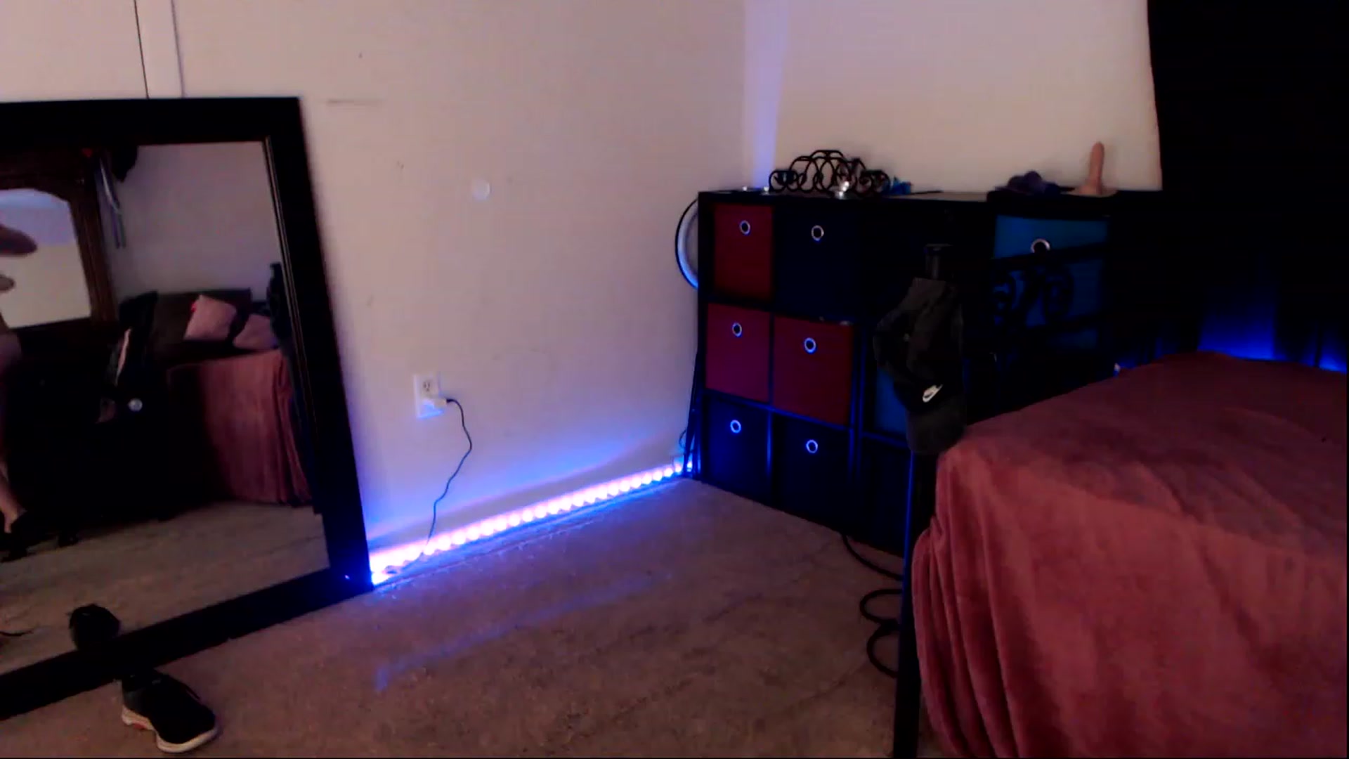 Gallery image thumbnail from SouthernSkye's myfreecams stream on, 05/11/2023, 06:37 image 14 of 20