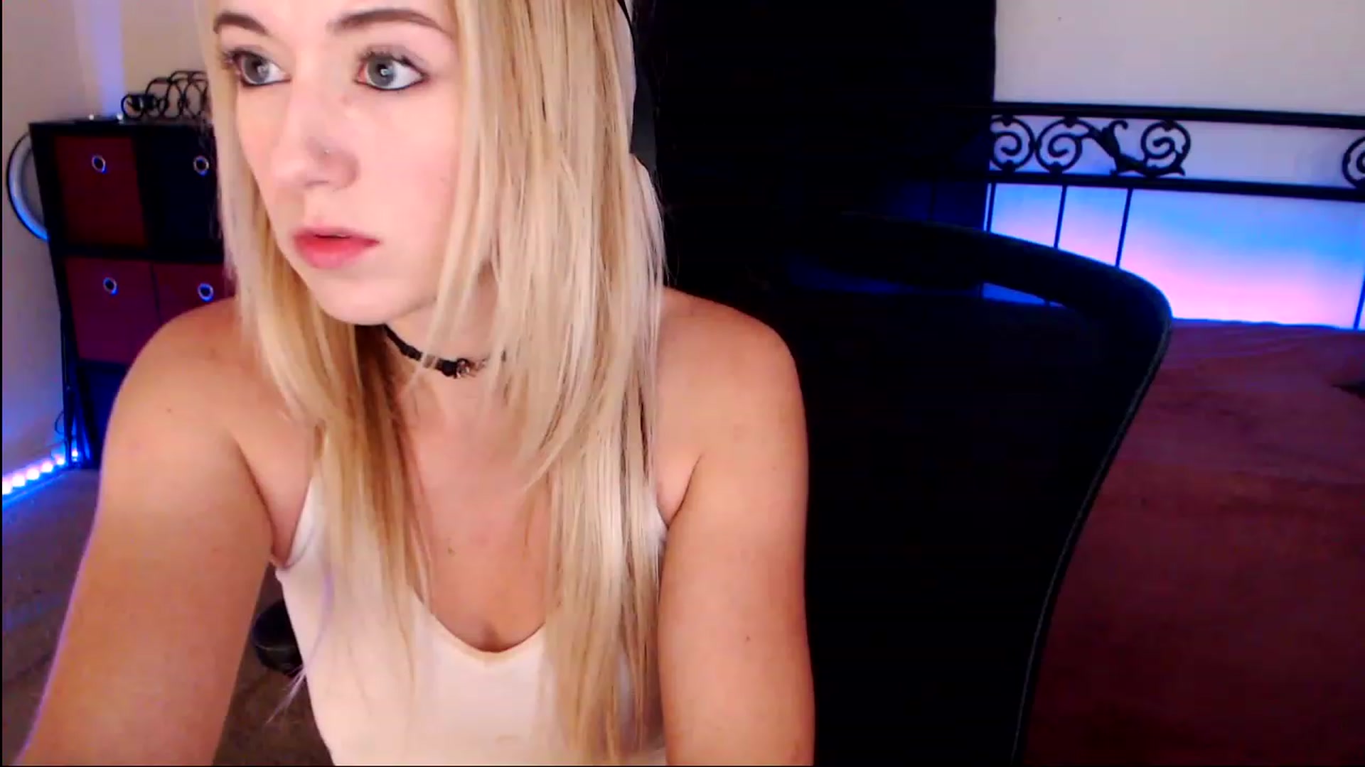 Gallery image thumbnail from SouthernSkye's myfreecams stream on, 05/12/2023, 05:27 image 7 of 20