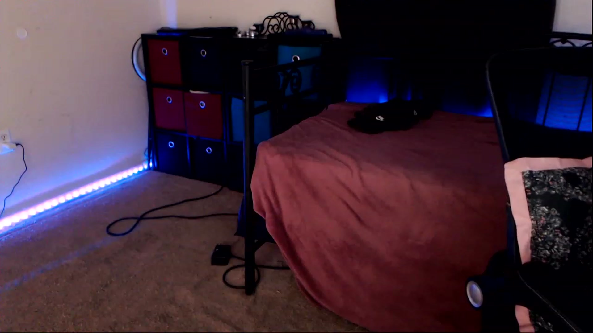 Gallery image thumbnail from SouthernSkye's myfreecams stream on, 05/14/2023, 06:48 image 12 of 20