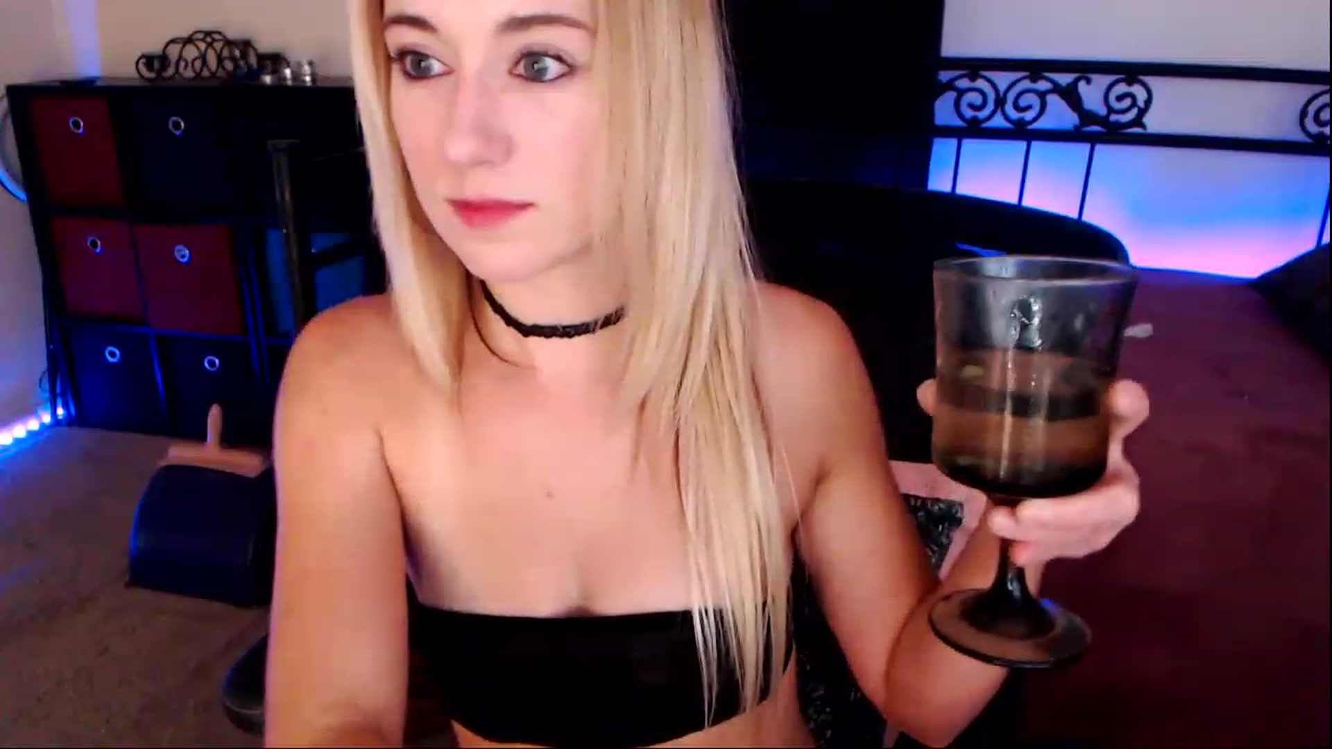 Gallery image thumbnail from SouthernSkye's myfreecams stream on, 05/18/2023, 08:43 image 11 of 20