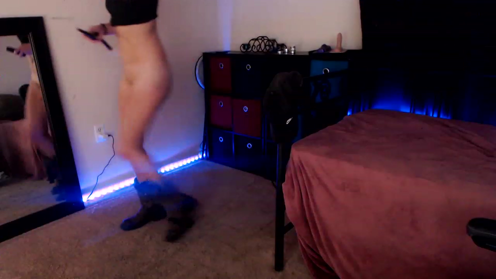 Gallery image thumbnail from SouthernSkye's myfreecams stream on, 05/19/2023, 07:15 image 8 of 20