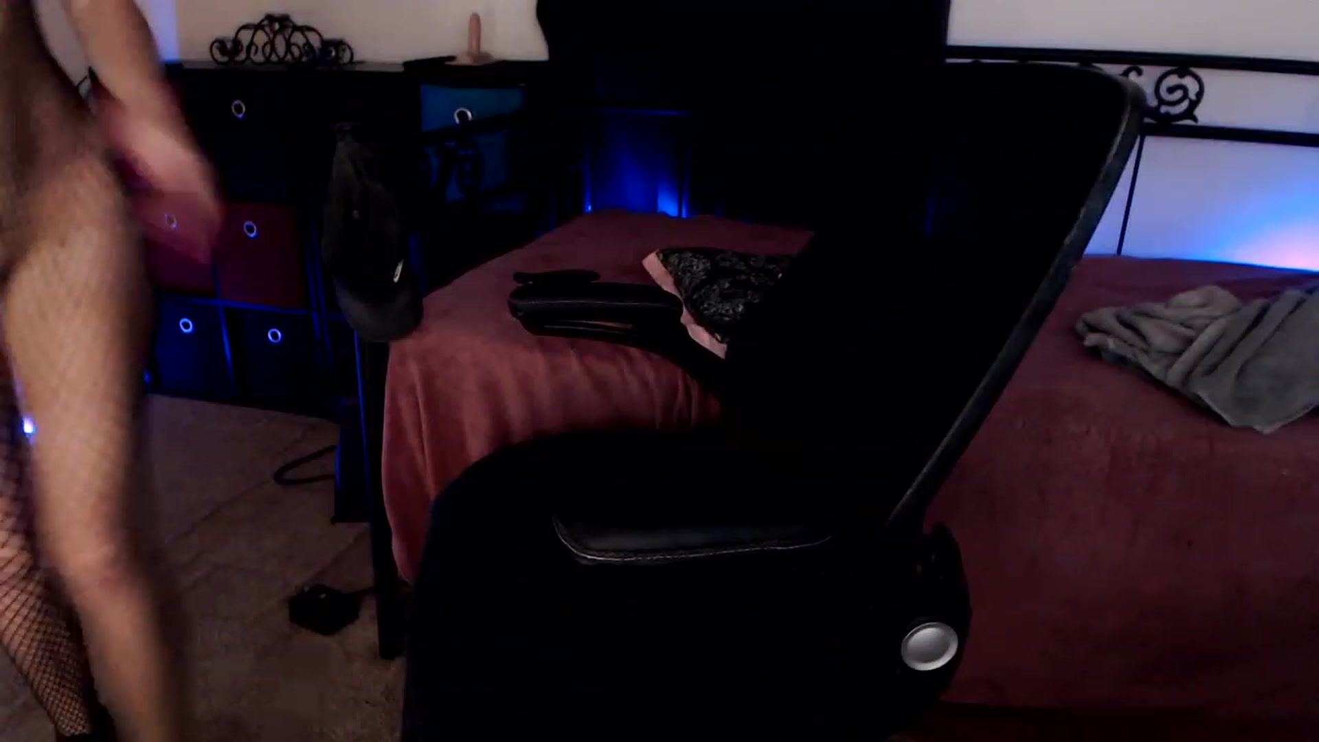Gallery image thumbnail from SouthernSkye's myfreecams stream on, 05/26/2023, 08:31 image 4 of 20