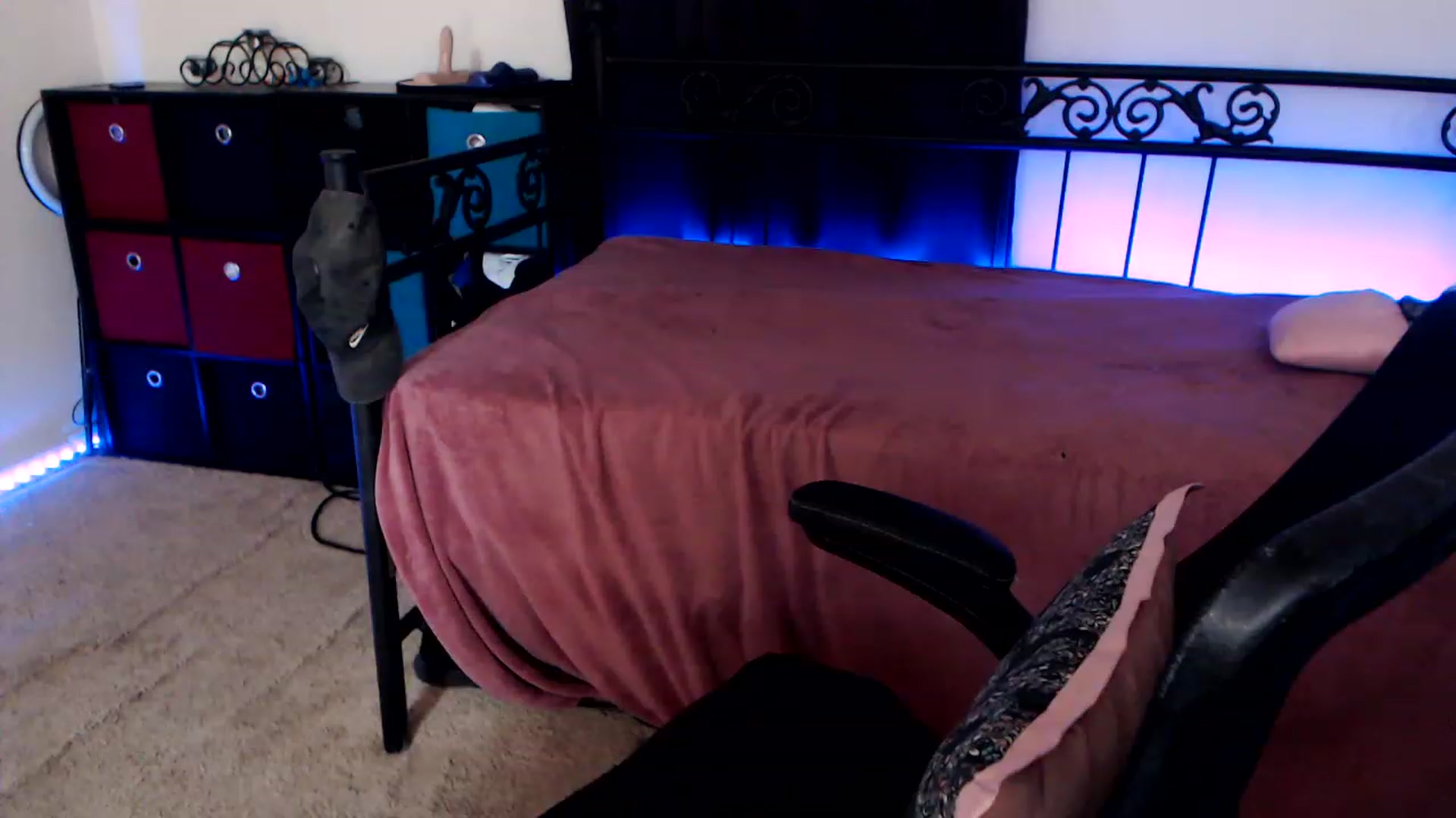 Gallery image thumbnail from SouthernSkye's myfreecams stream on, 06/02/2023, 07:13 image 20 of 20