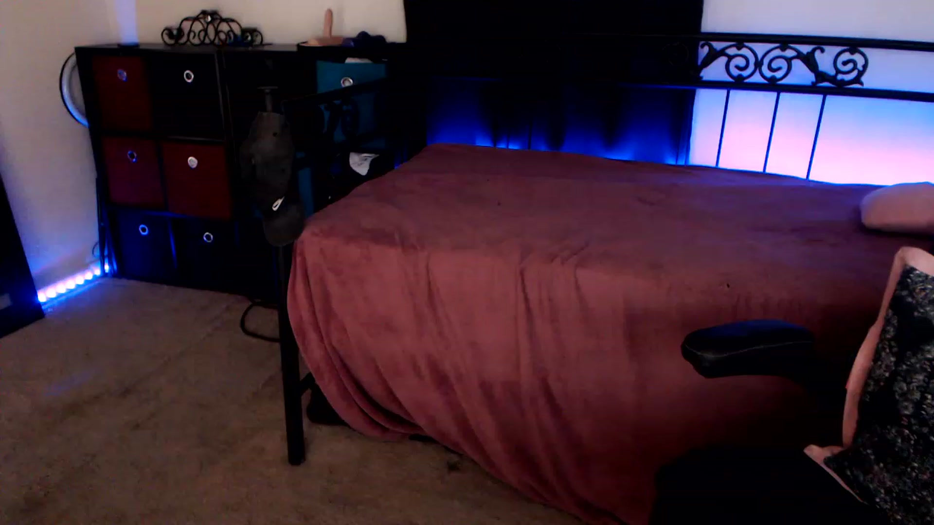 Gallery image thumbnail from SouthernSkye's myfreecams stream on, 06/02/2023, 07:51 image 14 of 20