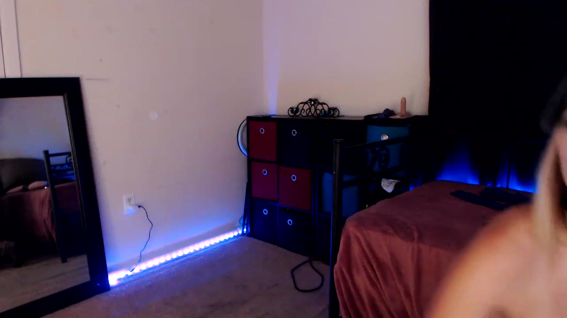 Gallery image thumbnail from SouthernSkye's myfreecams stream on, 06/06/2023, 07:05 image 6 of 20