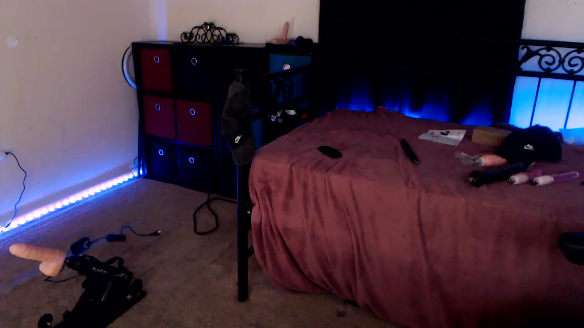 Gallery image thumbnail from SouthernSkye's myfreecams stream on, 06/08/2023, 07:53 image 16 of 20