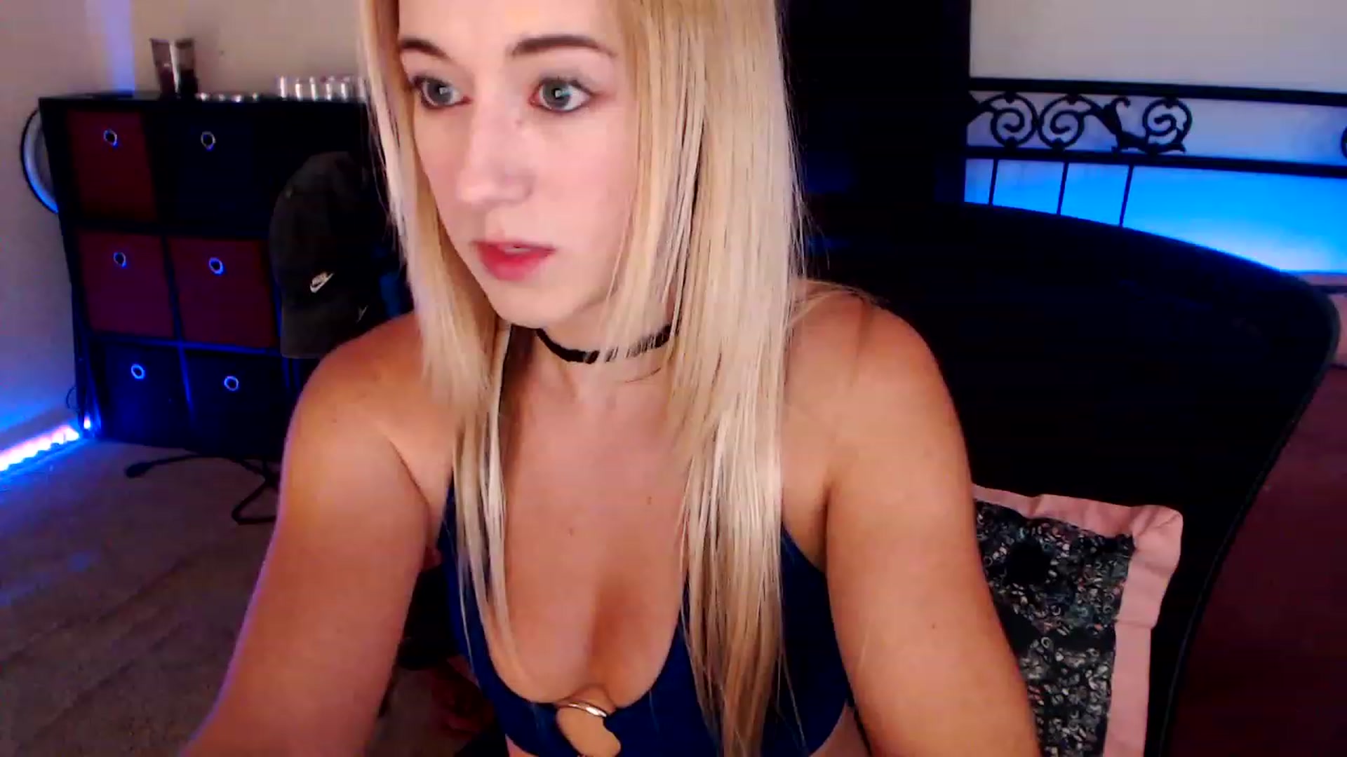 Gallery image thumbnail from SouthernSkye's myfreecams stream on, 06/13/2023, 06:23 image 5 of 20
