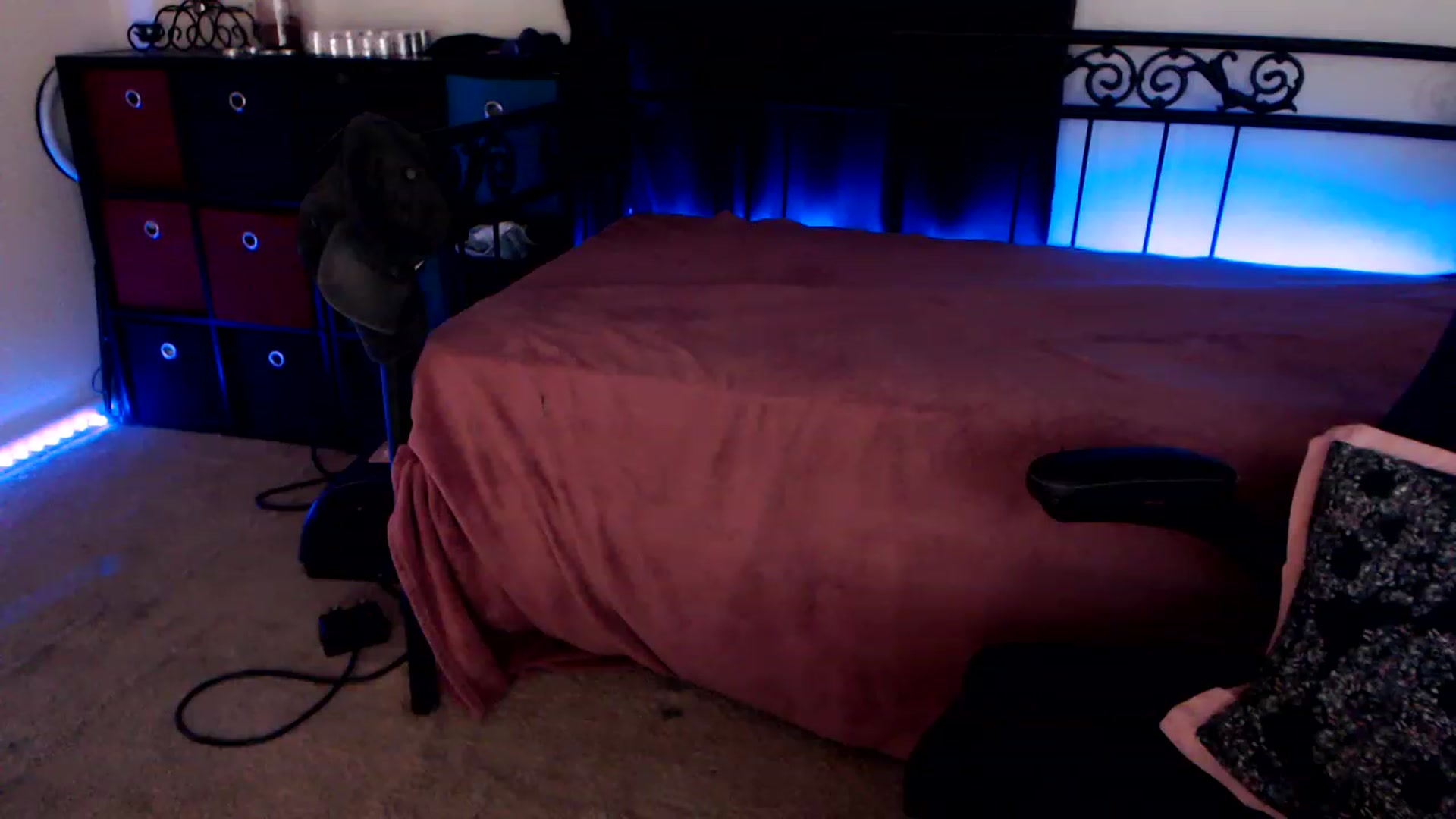 Gallery image thumbnail from SouthernSkye's myfreecams stream on, 06/24/2023, 06:54 image 8 of 20