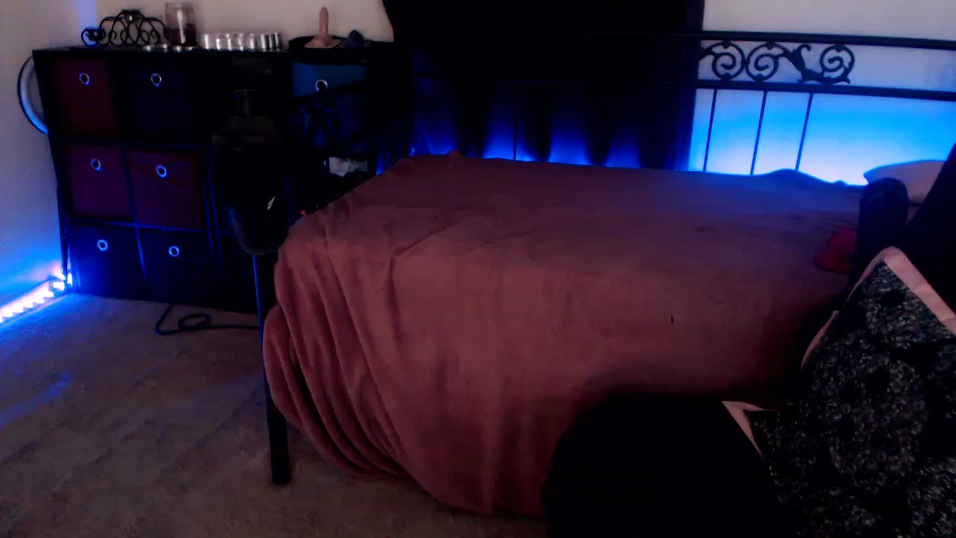 Gallery image thumbnail from SouthernSkye's myfreecams stream on, 07/13/2023, 06:39 image 2 of 20