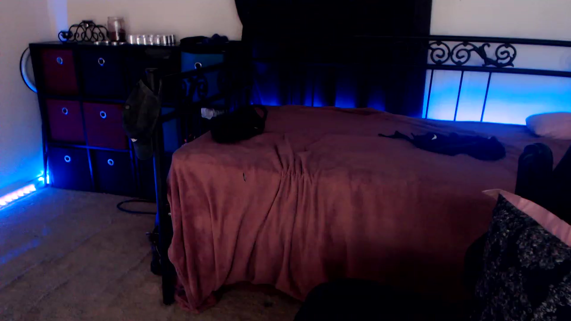 Gallery image thumbnail from SouthernSkye's myfreecams stream on, 07/15/2023, 07:20 image 16 of 20