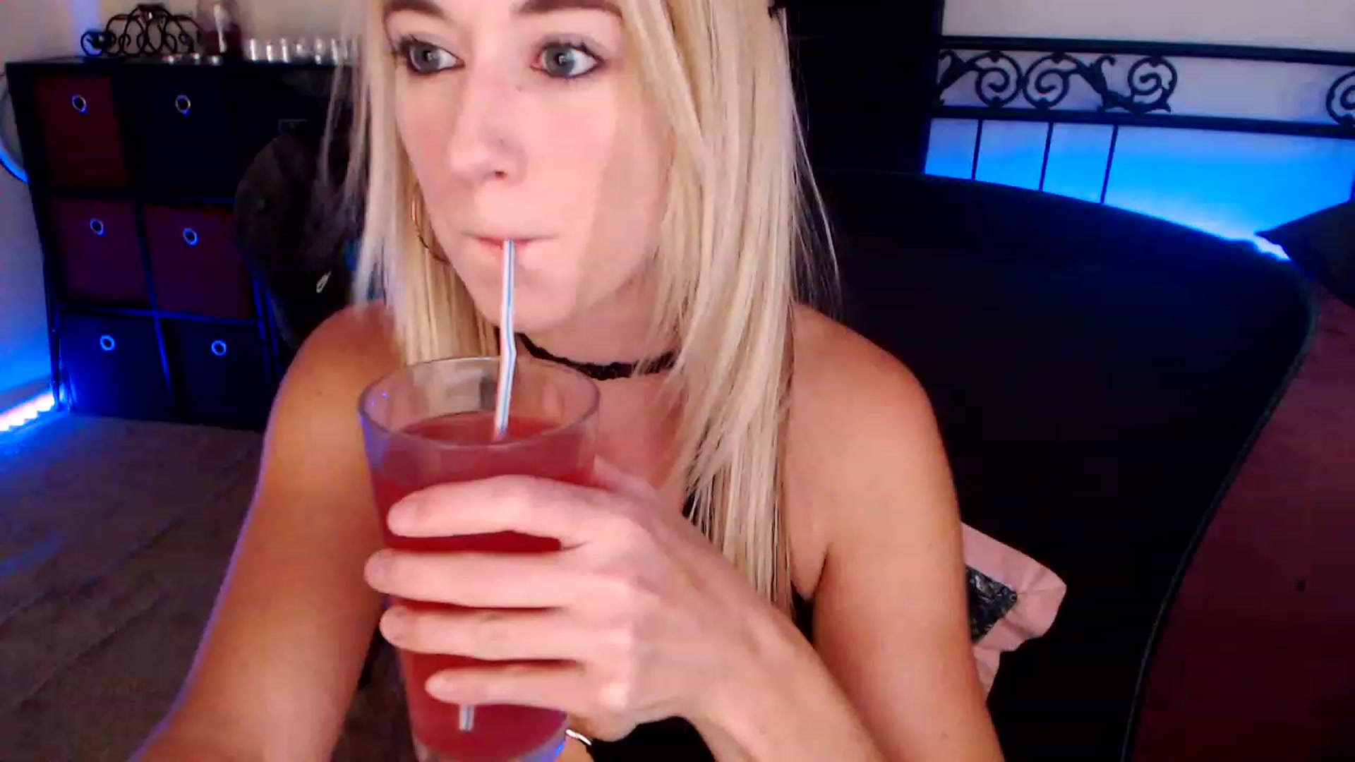 Gallery image thumbnail from SouthernSkye's myfreecams stream on, 07/20/2023, 06:00 image 1 of 20