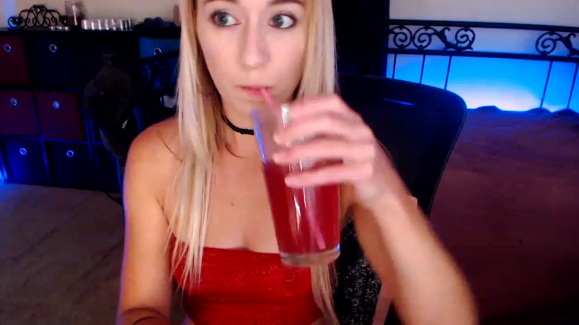Gallery image thumbnail from SouthernSkye's myfreecams stream on, 08/01/2023, 05:45 image 1 of 20