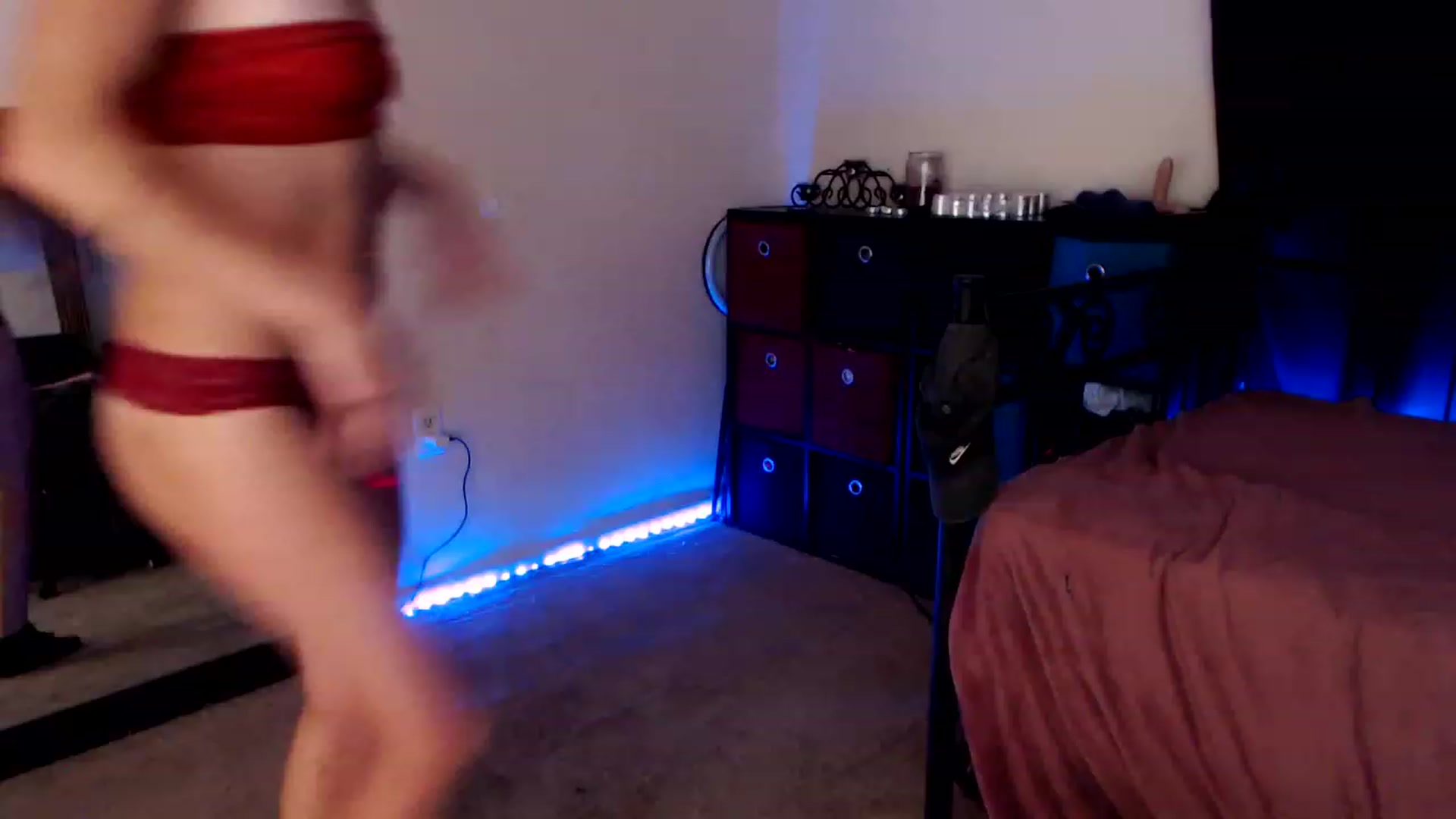 Gallery image thumbnail from SouthernSkye's myfreecams stream on, 08/01/2023, 07:45 image 11 of 20