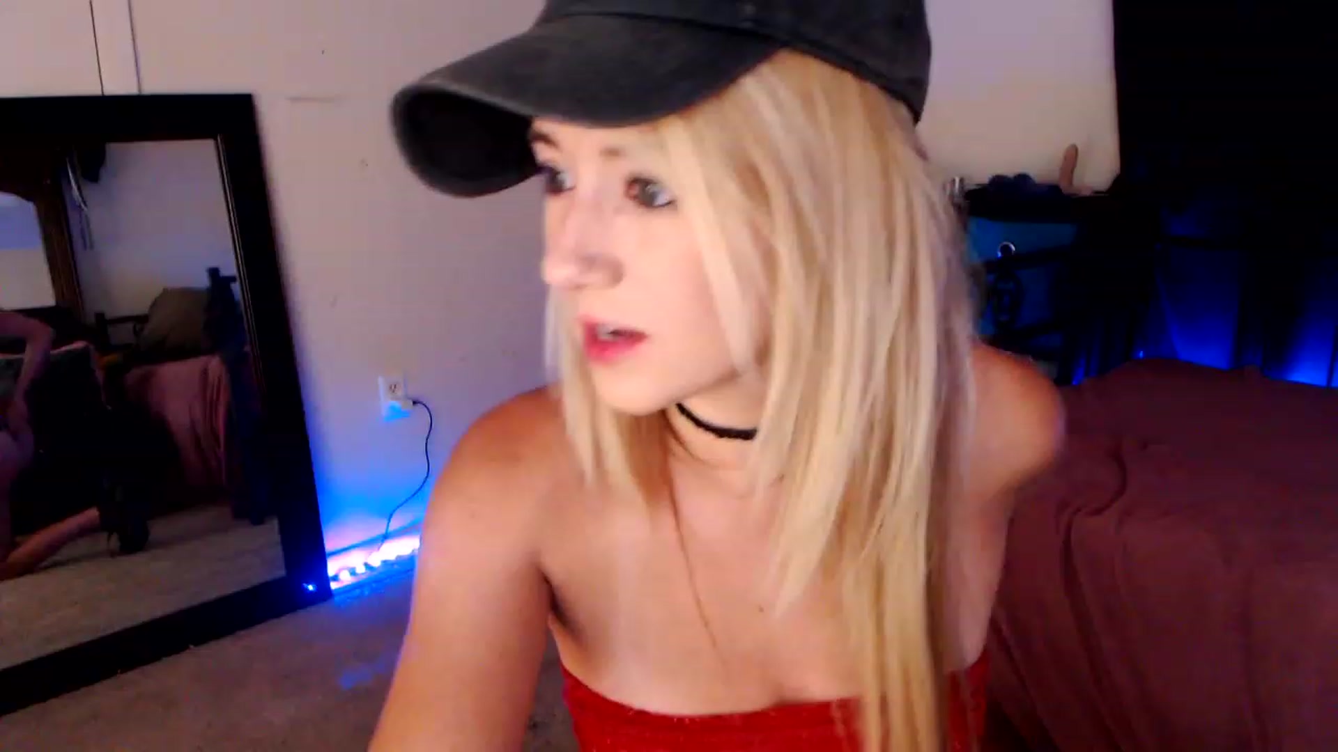 Gallery image thumbnail from SouthernSkye's myfreecams stream on, 08/01/2023, 07:45 image 9 of 20
