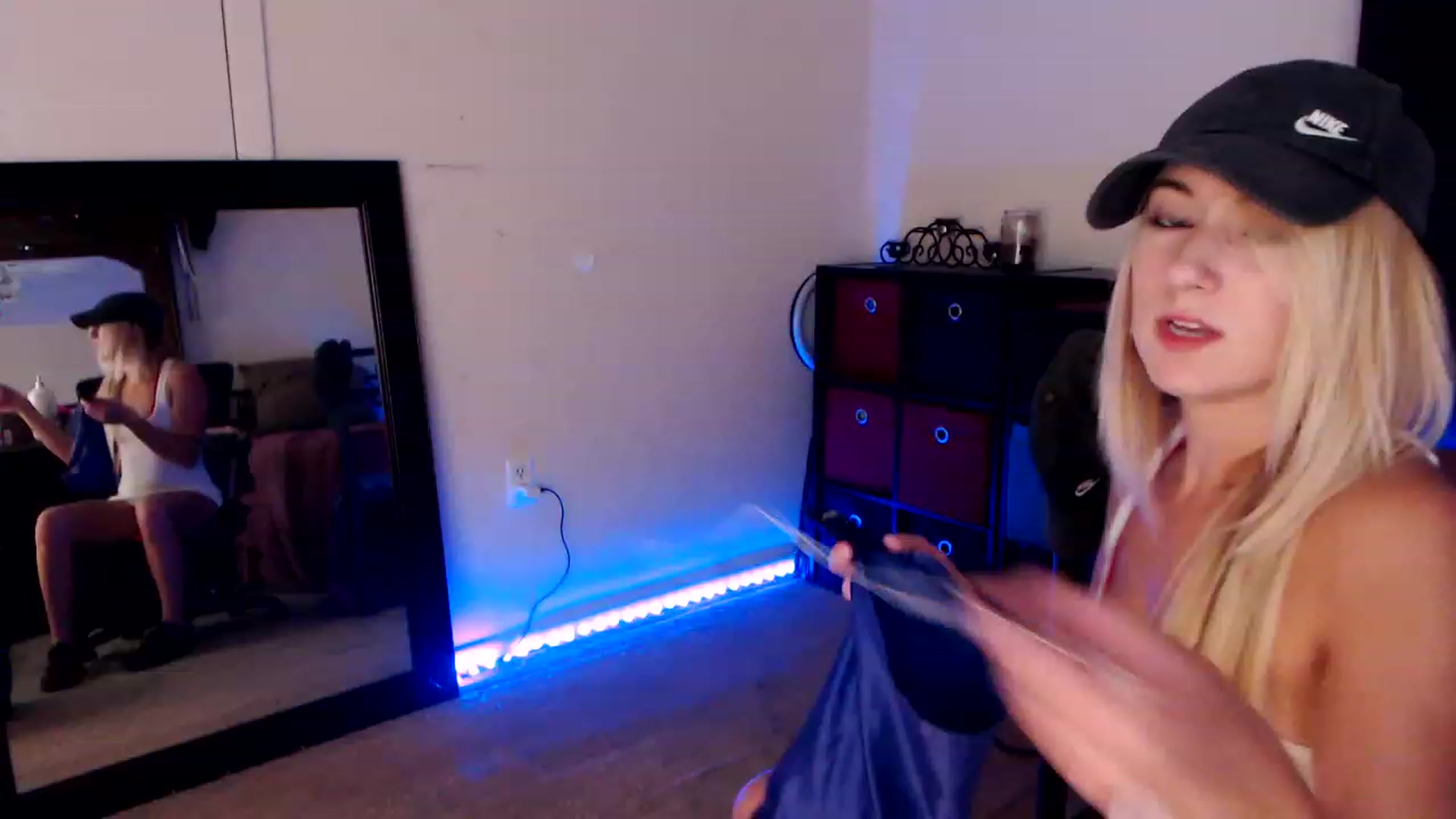 Gallery image thumbnail from SouthernSkye's myfreecams stream on, 08/06/2023, 06:55 image 17 of 20