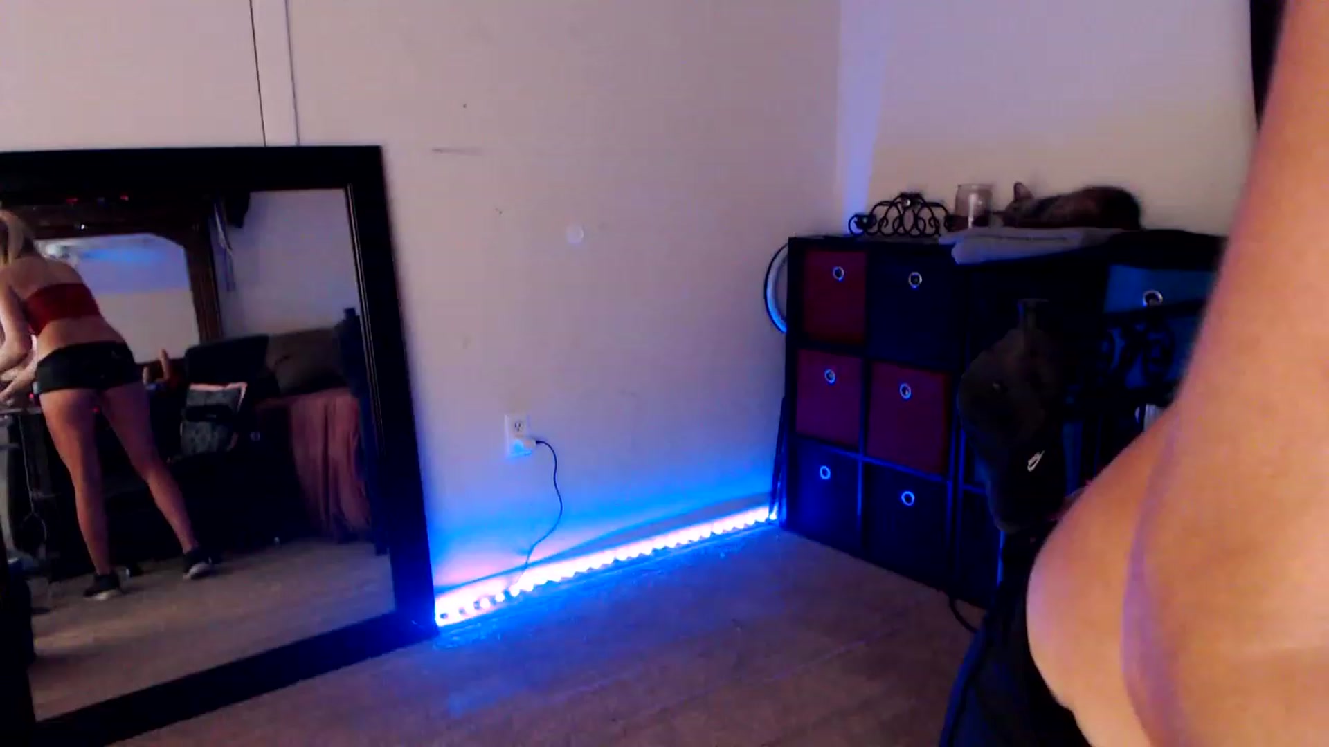Gallery image thumbnail from SouthernSkye's myfreecams stream on, 08/10/2023, 06:05 image 3 of 20