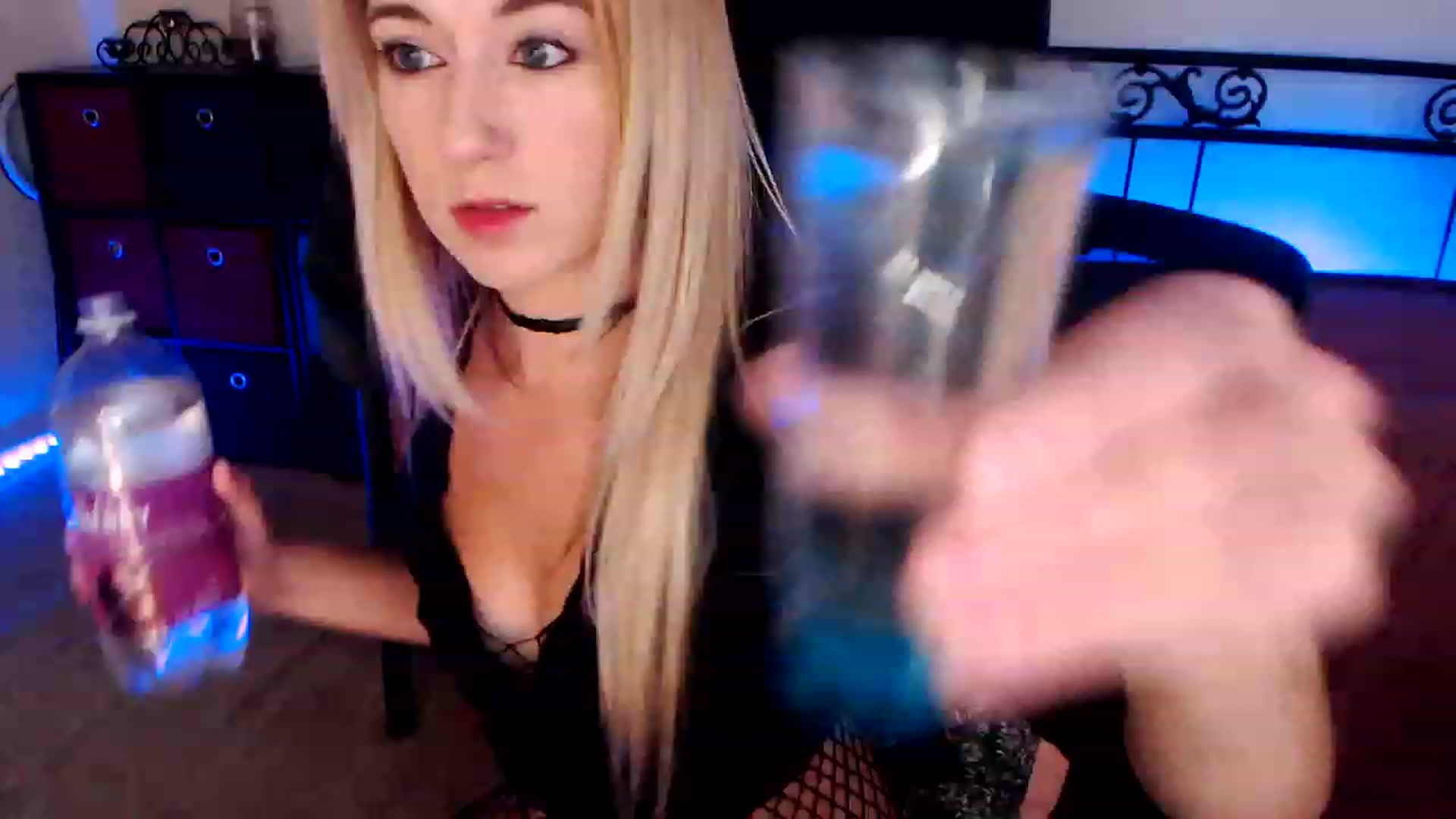 Gallery image thumbnail from SouthernSkye's myfreecams stream on, 08/12/2023, 06:41 image 3 of 20