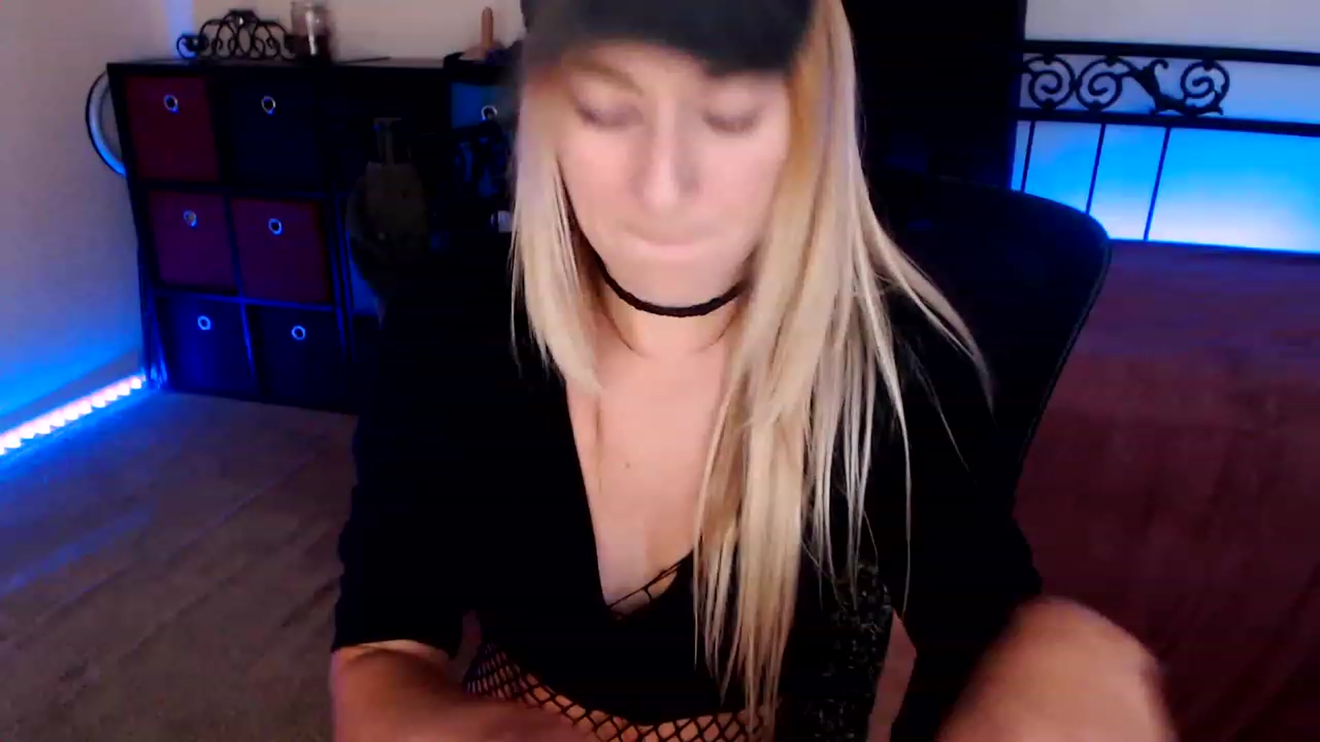 Gallery image thumbnail from SouthernSkye's myfreecams stream on, 08/12/2023, 06:41 image 18 of 20