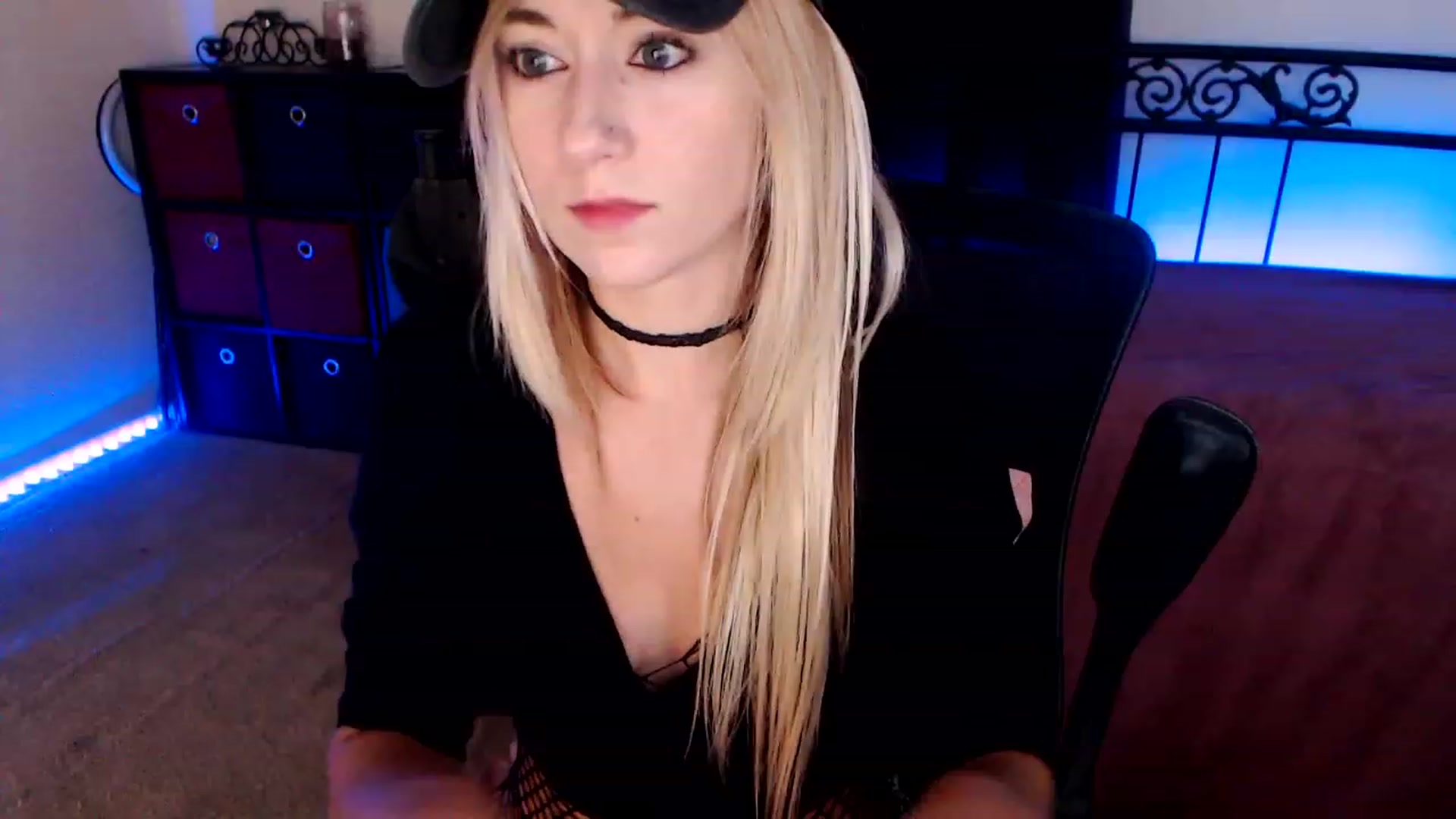 Gallery image thumbnail from SouthernSkye's myfreecams stream on, 08/12/2023, 06:41 image 12 of 20