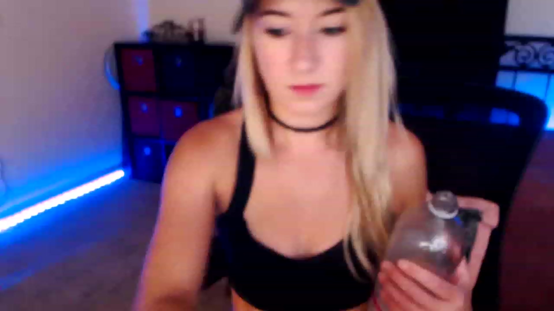 Gallery image thumbnail from SouthernSkye's myfreecams stream on, 08/14/2023, 06:12 image 8 of 20