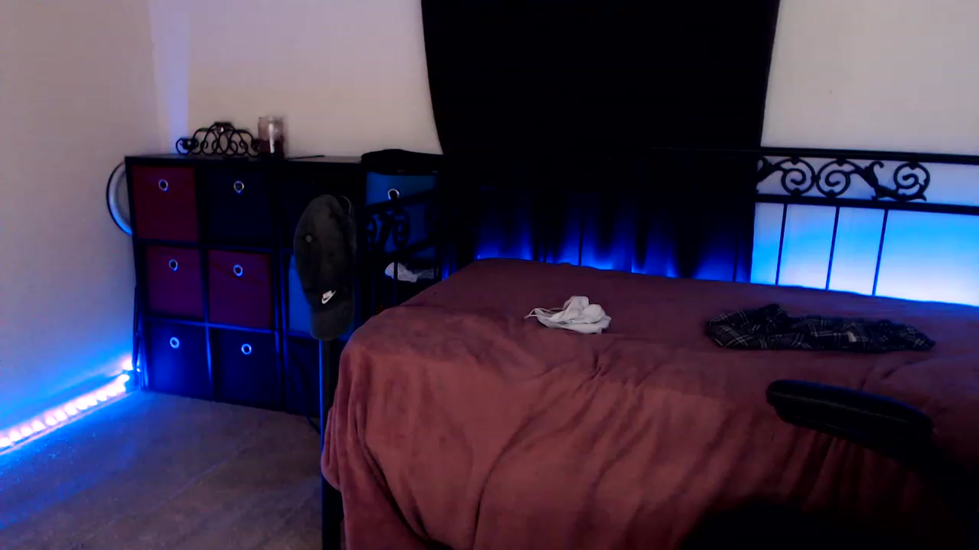 Gallery image thumbnail from SouthernSkye's myfreecams stream on, 08/19/2023, 06:51 image 13 of 20