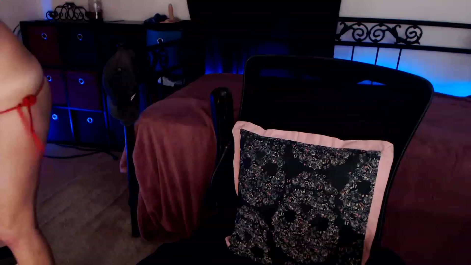 Gallery image thumbnail from SouthernSkye's myfreecams stream on, 08/23/2023, 07:10 image 7 of 20