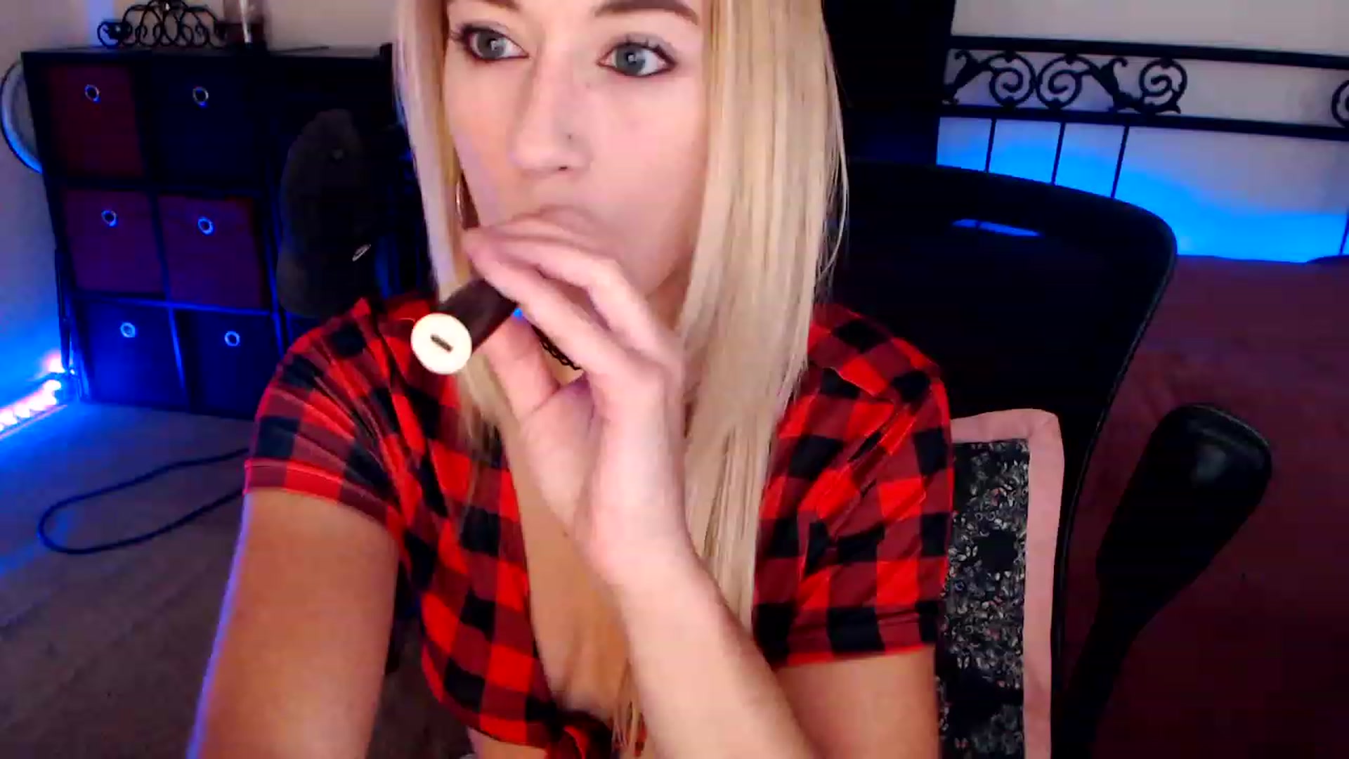 Gallery image thumbnail from SouthernSkye's myfreecams stream on, 08/24/2023, 05:18 image 15 of 20