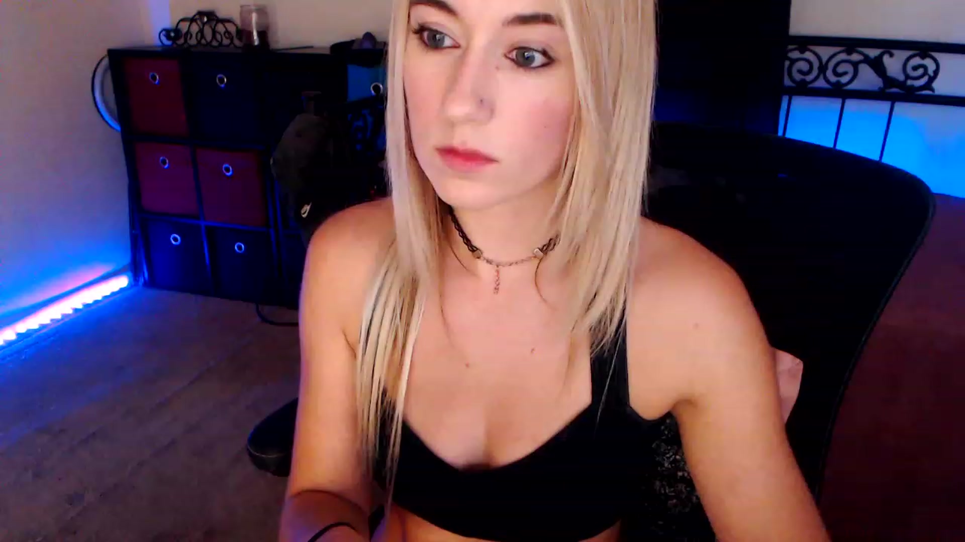 Gallery image thumbnail from SouthernSkye's myfreecams stream on, 09/13/2023, 05:52 image 11 of 20