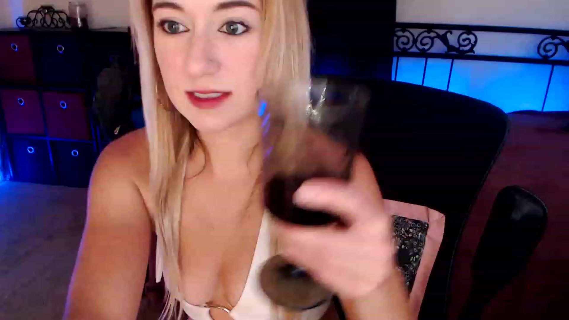 Gallery image thumbnail from SouthernSkye's myfreecams stream on, 09/14/2023, 07:10 image 1 of 20
