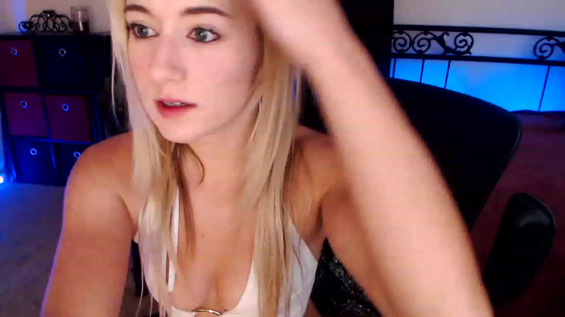 Gallery image thumbnail from SouthernSkye's myfreecams stream on, 09/14/2023, 07:10 image 11 of 20