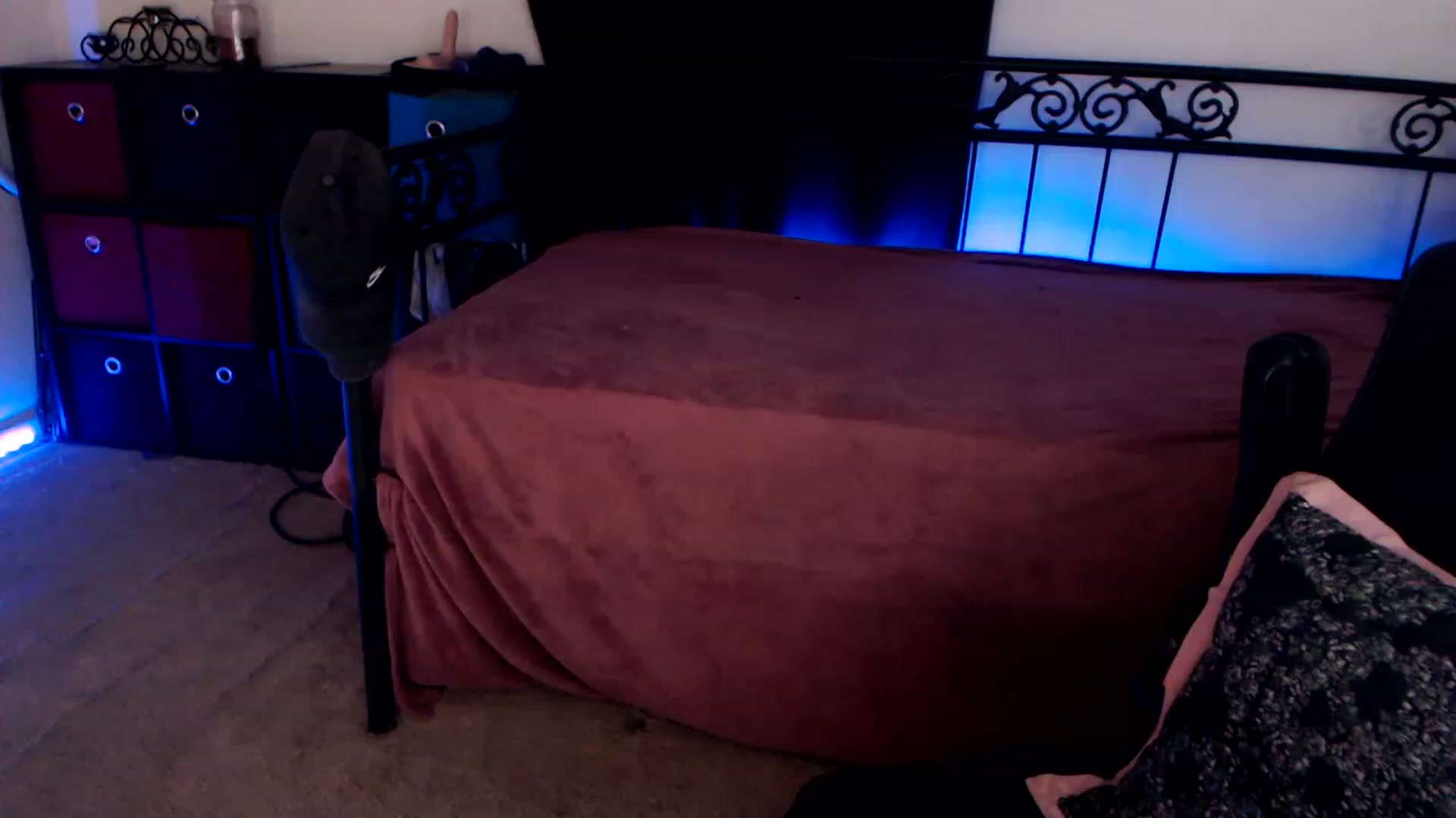 Gallery image thumbnail from SouthernSkye's myfreecams stream on, 09/20/2023, 05:46 image 19 of 20