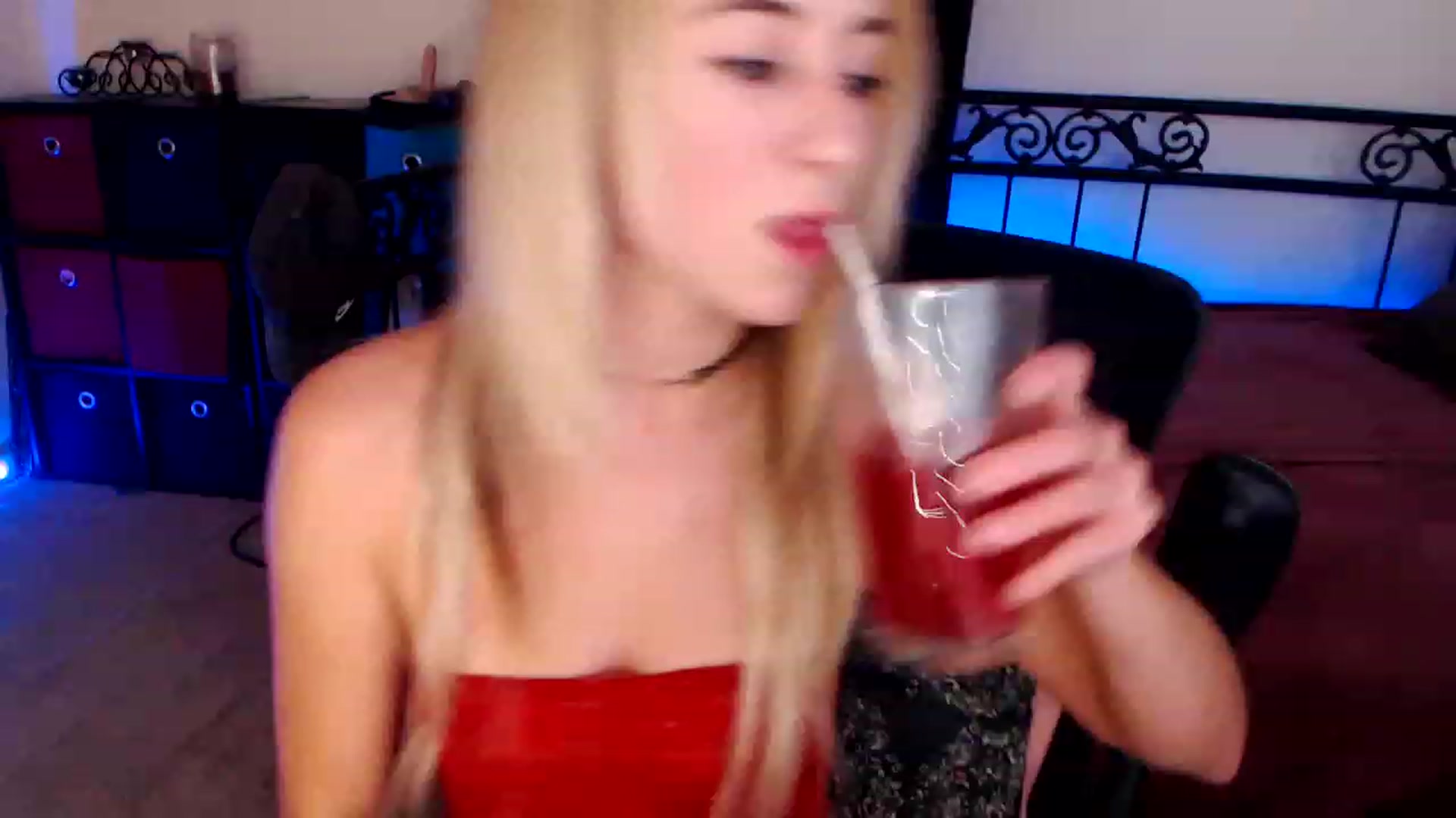 Gallery image thumbnail from SouthernSkye's myfreecams stream on, 09/20/2023, 05:46 image 10 of 20