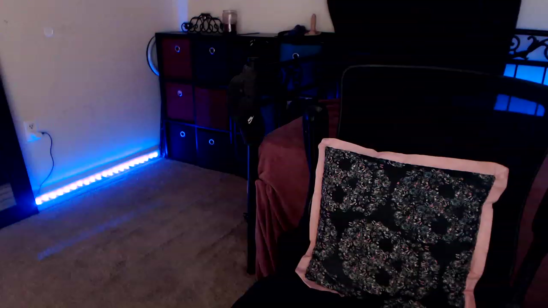 Gallery image thumbnail from SouthernSkye's myfreecams stream on, 09/27/2023, 06:06 image 18 of 20