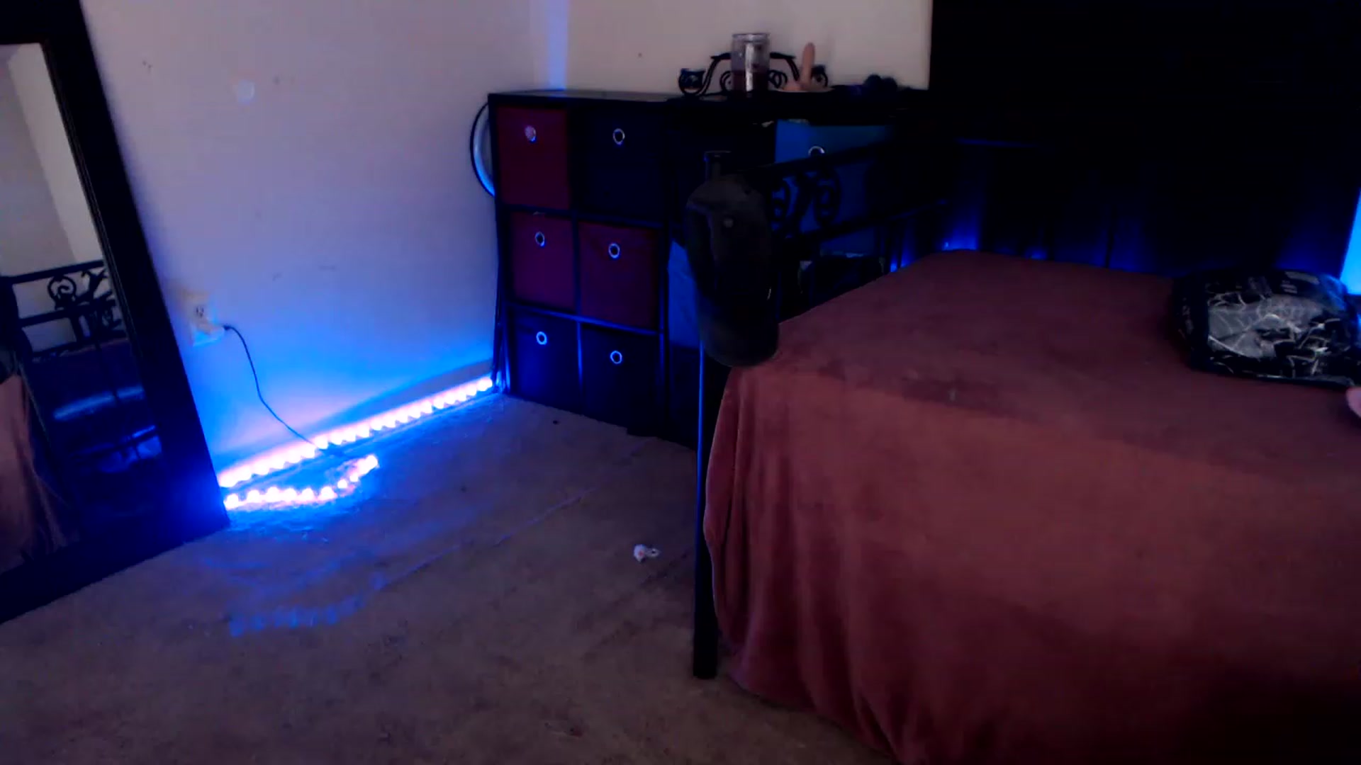 Gallery image thumbnail from SouthernSkye's myfreecams stream on, 10/07/2023, 08:18 image 12 of 20
