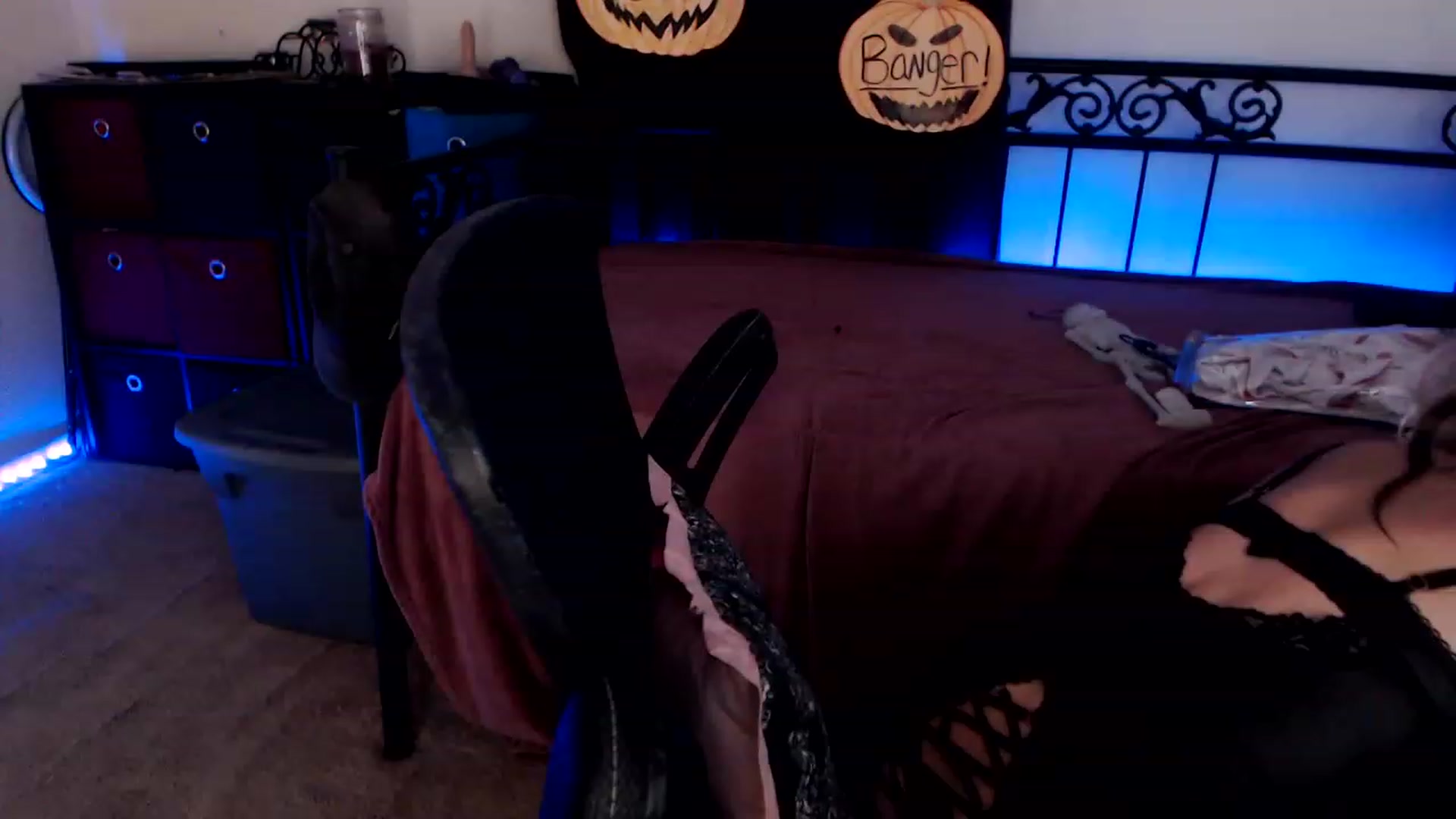 Gallery image thumbnail from SouthernSkye's myfreecams stream on, 10/08/2023, 06:40 image 6 of 20