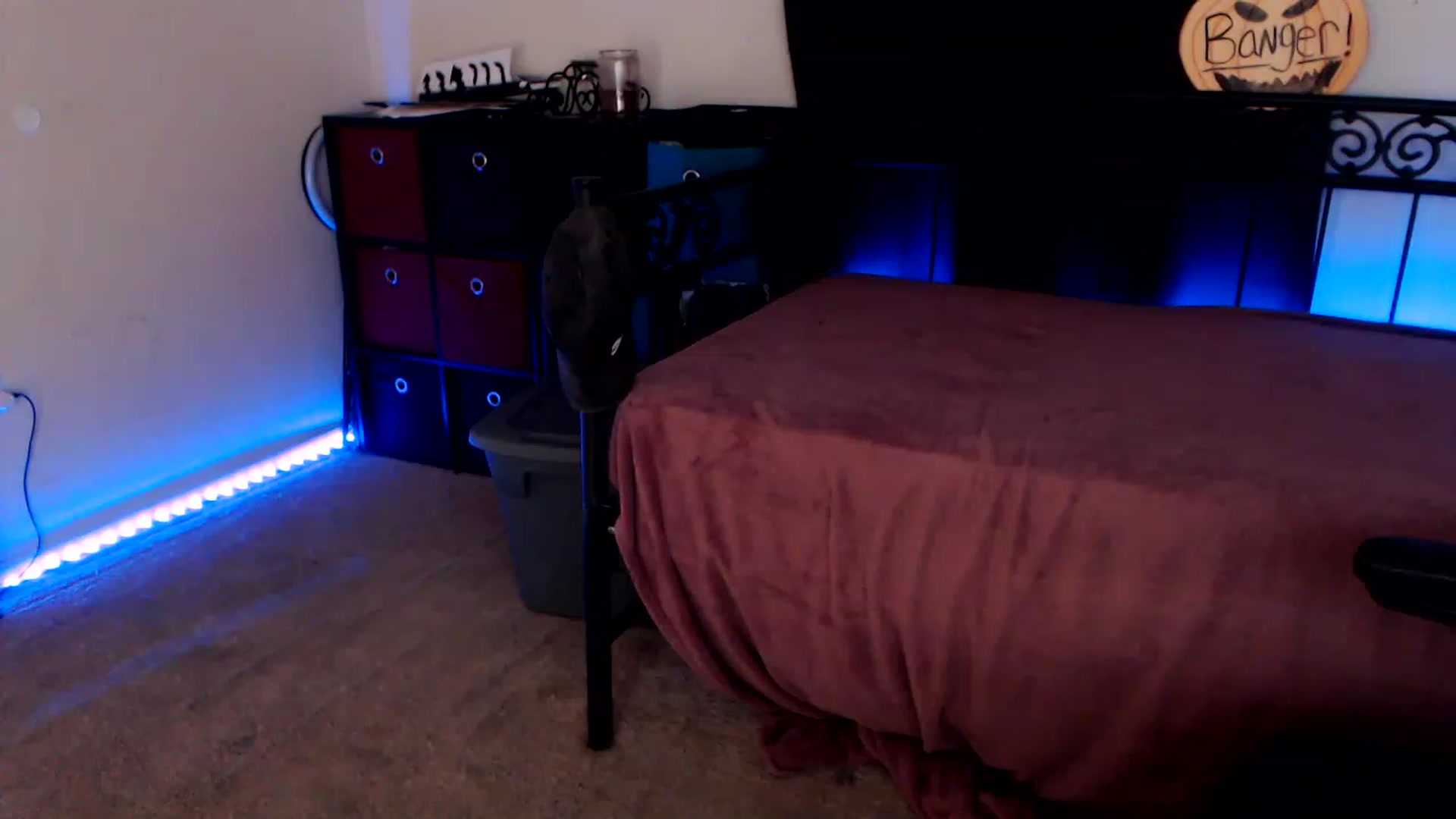 Gallery image thumbnail from SouthernSkye's myfreecams stream on, 10/09/2023, 05:38 image 9 of 20
