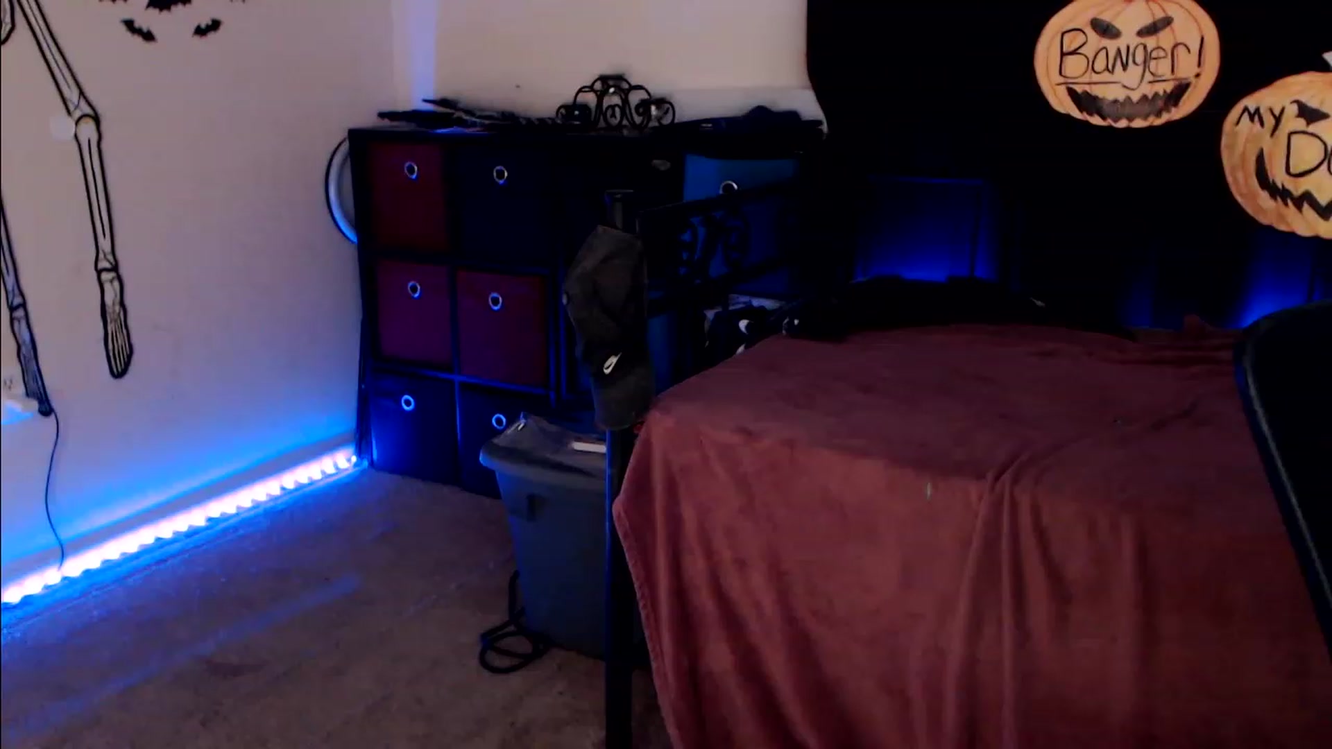 Gallery image thumbnail from SouthernSkye's myfreecams stream on, 10/14/2023, 08:57 image 11 of 20