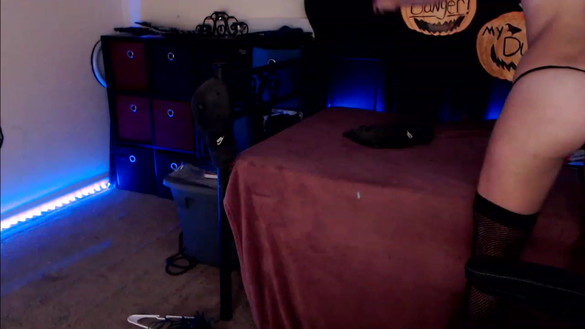 Gallery image thumbnail from SouthernSkye's myfreecams stream on, 10/14/2023, 08:57 image 18 of 20