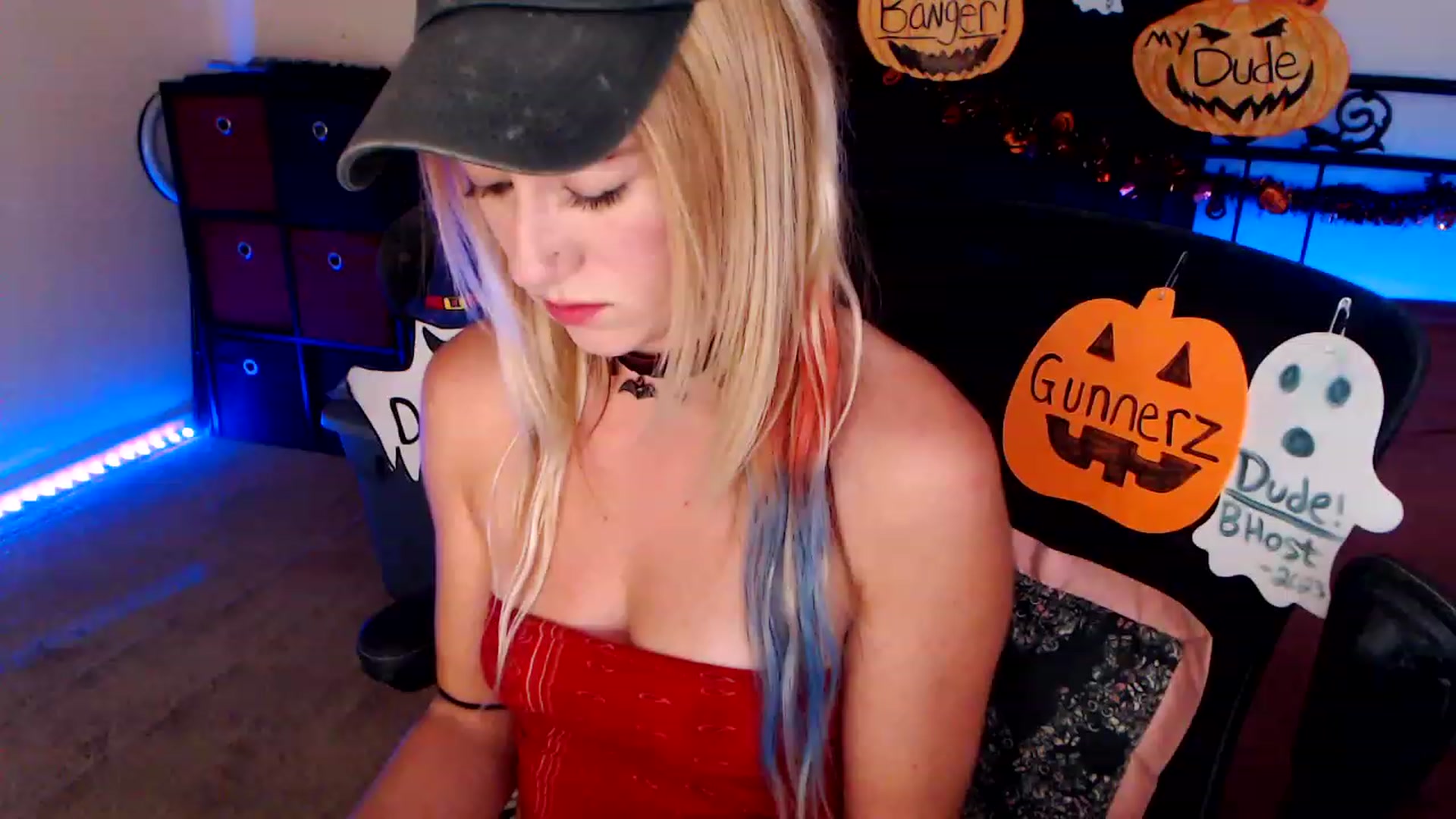 Gallery image thumbnail from SouthernSkye's myfreecams stream on, 10/16/2023, 05:59 image 14 of 20