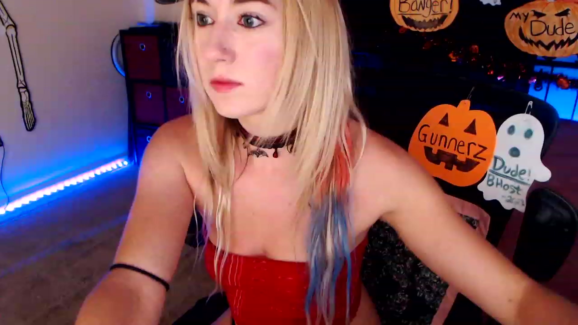 Gallery image thumbnail from SouthernSkye's myfreecams stream on, 10/16/2023, 05:59 image 12 of 20