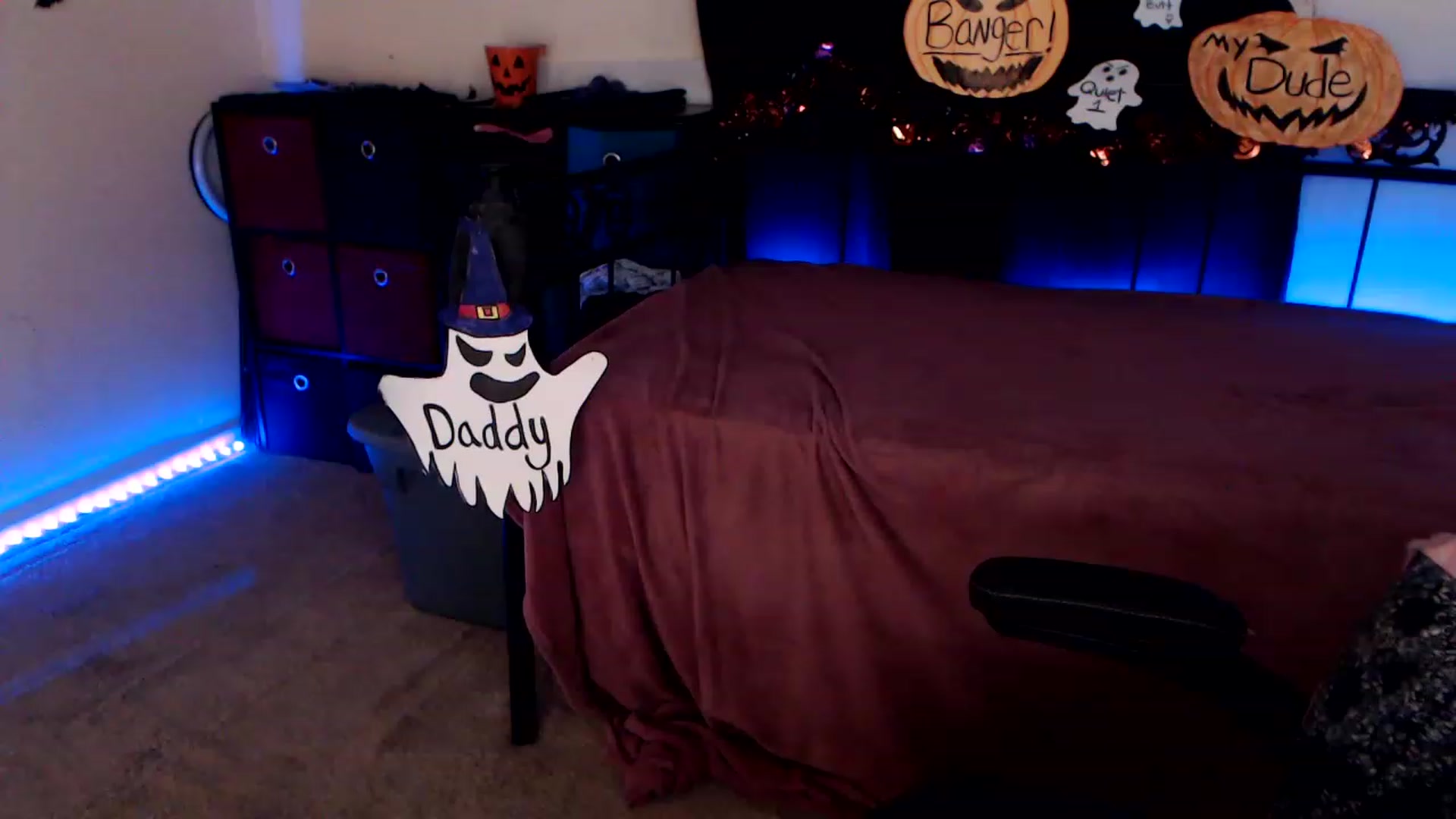 Gallery image thumbnail from SouthernSkye's myfreecams stream on, 10/21/2023, 07:53 image 7 of 20
