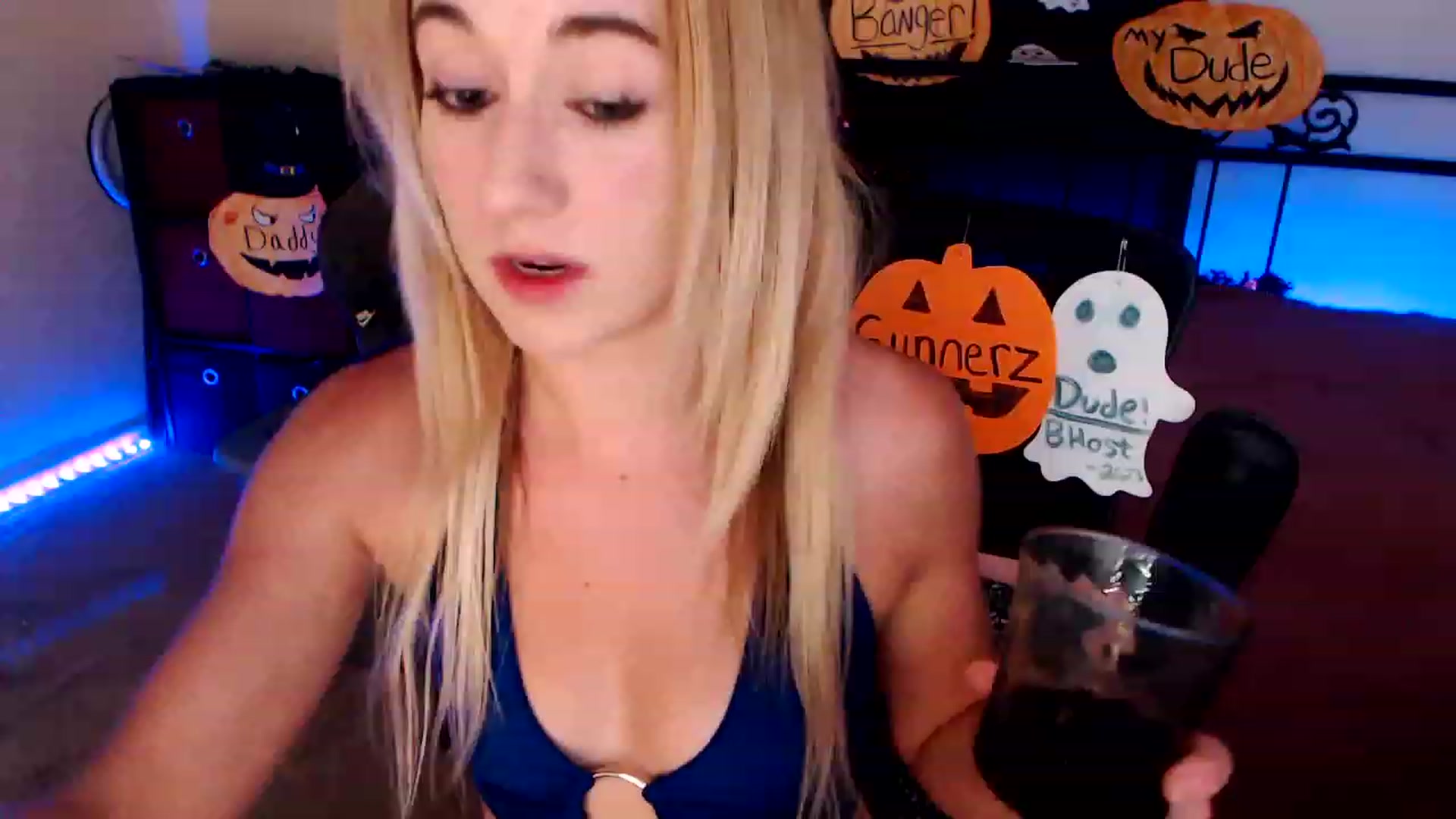 Gallery image thumbnail from SouthernSkye's myfreecams stream on, 10/23/2023, 05:42 image 6 of 20