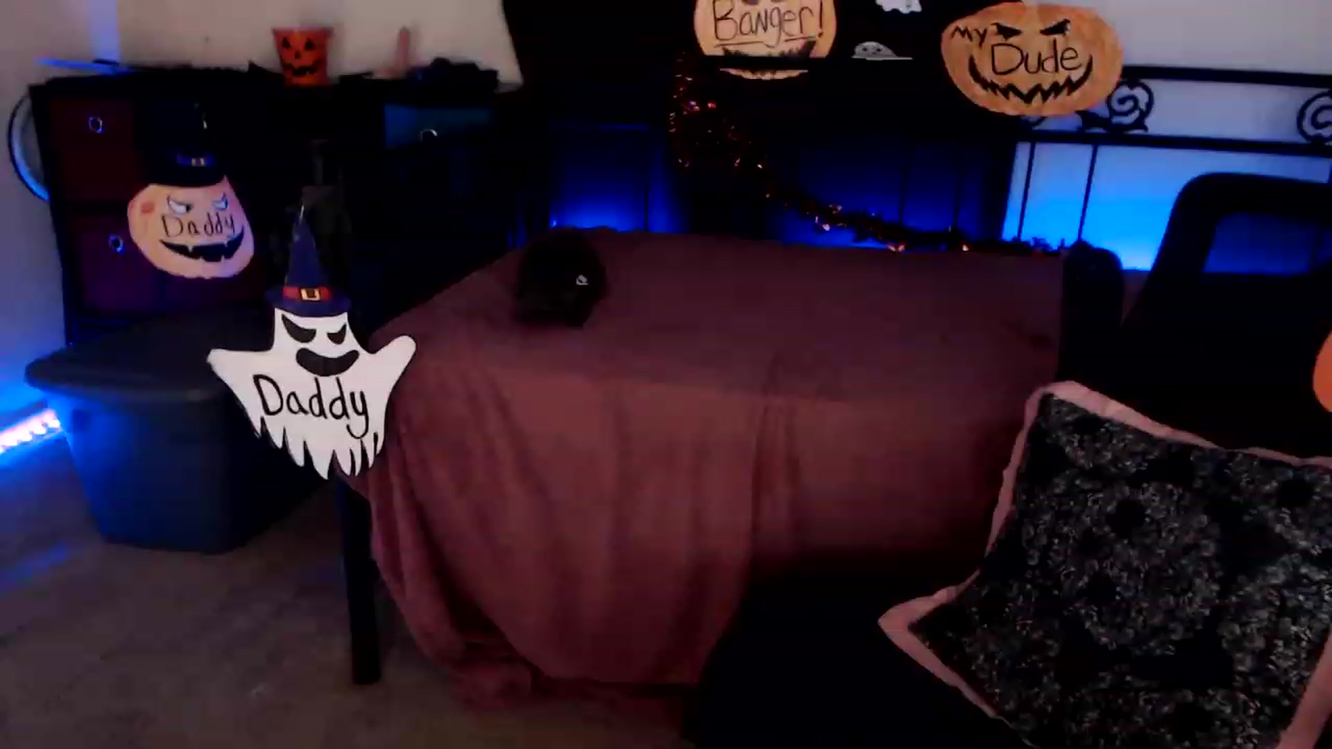 Gallery image thumbnail from SouthernSkye's myfreecams stream on, 10/24/2023, 05:34 image 19 of 20