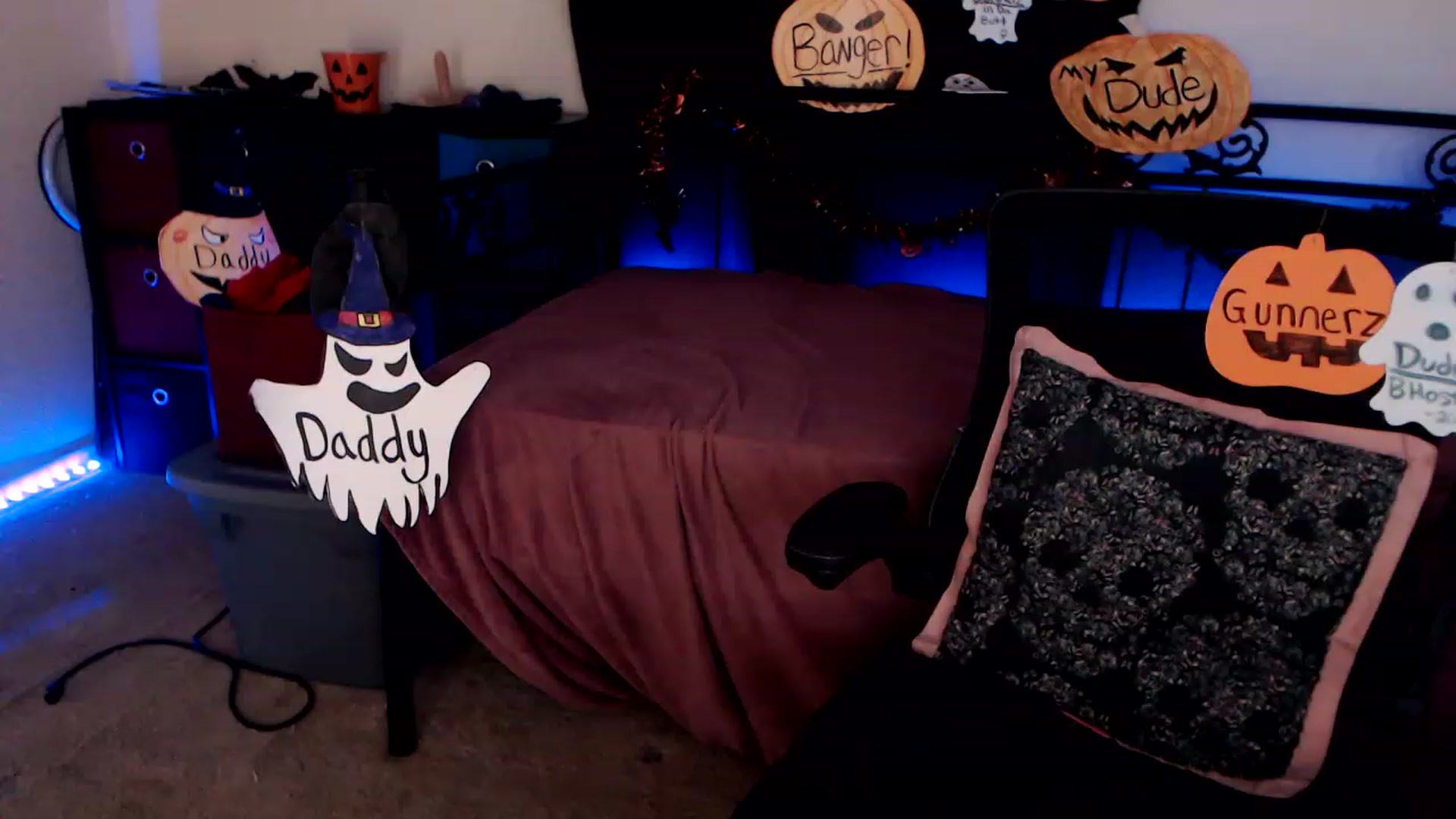 Gallery image thumbnail from SouthernSkye's myfreecams stream on, 10/25/2023, 05:56 image 4 of 20