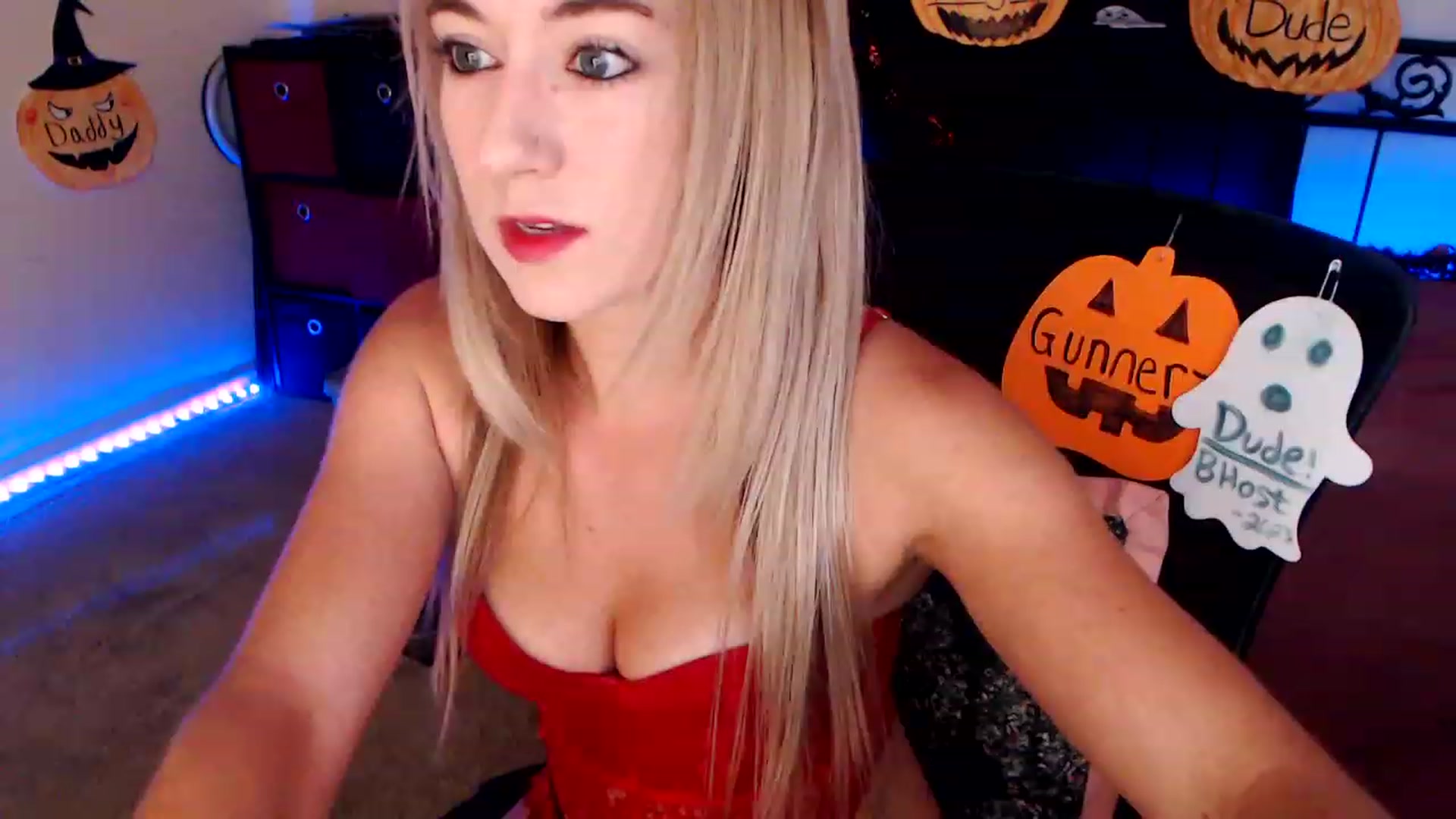 Gallery image thumbnail from SouthernSkye's myfreecams stream on, 10/27/2023, 04:51 image 2 of 20