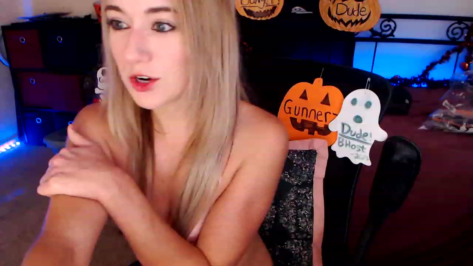 Gallery image thumbnail from SouthernSkye's myfreecams stream on, 10/27/2023, 06:07 image 7 of 20