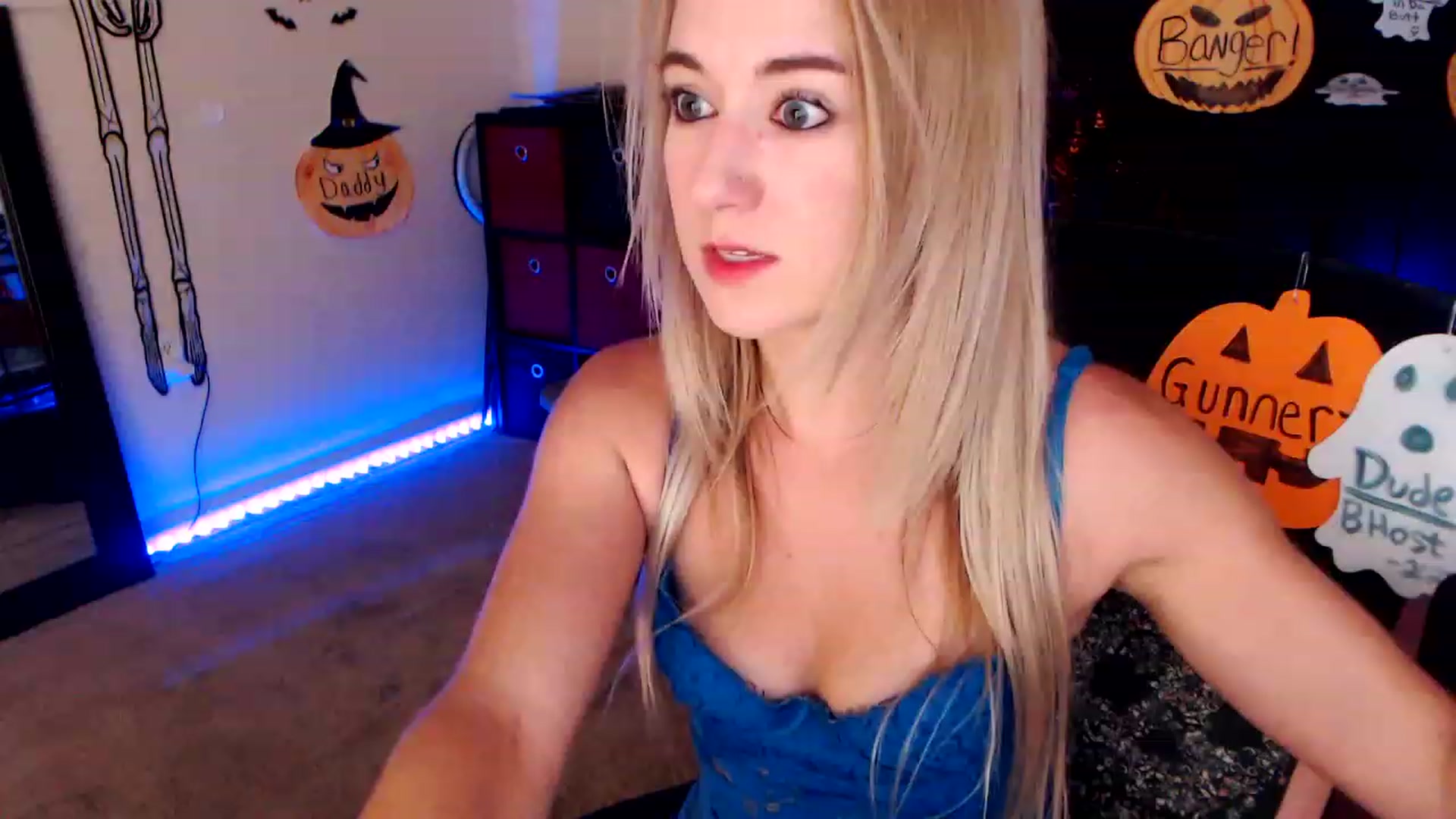 Gallery image thumbnail from SouthernSkye's myfreecams stream on, 10/29/2023, 06:47 image 6 of 20