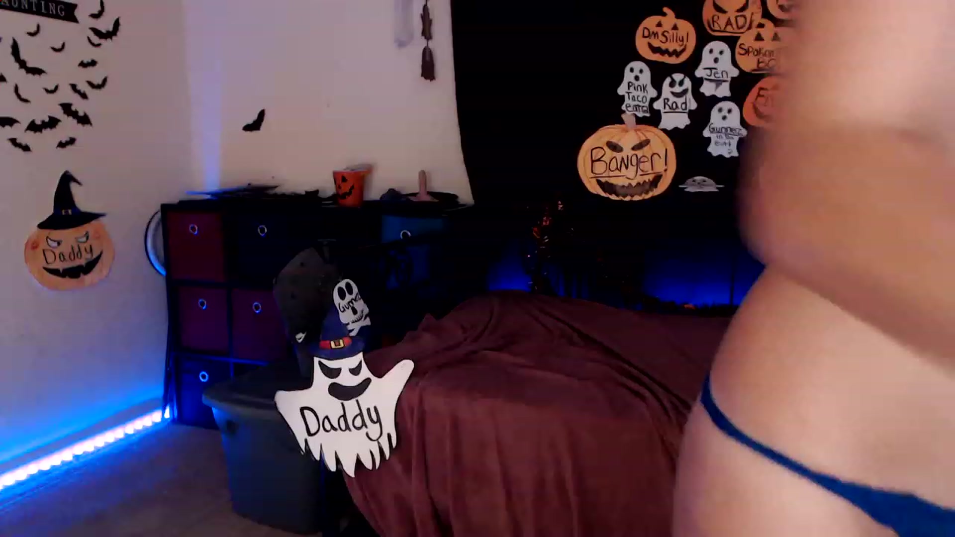 Gallery image thumbnail from SouthernSkye's myfreecams stream on, 10/29/2023, 07:31 image 18 of 20